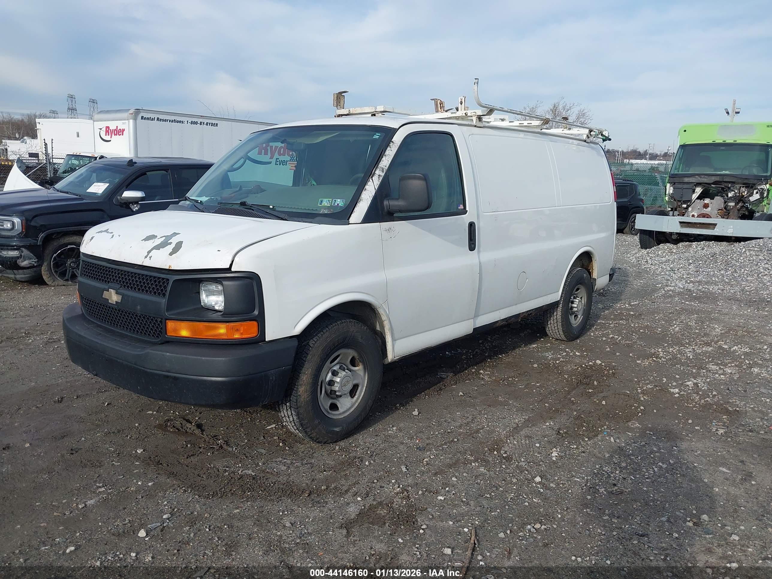 CHEVROLET EXPRESS image 2