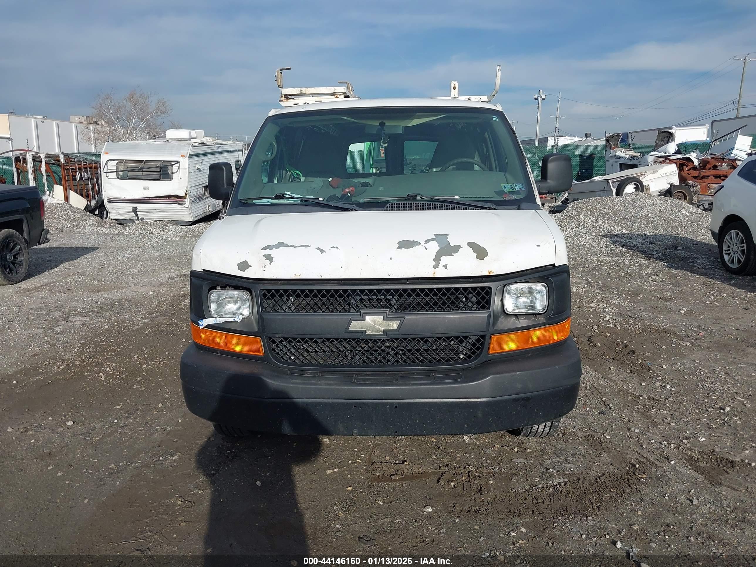 CHEVROLET EXPRESS image 6