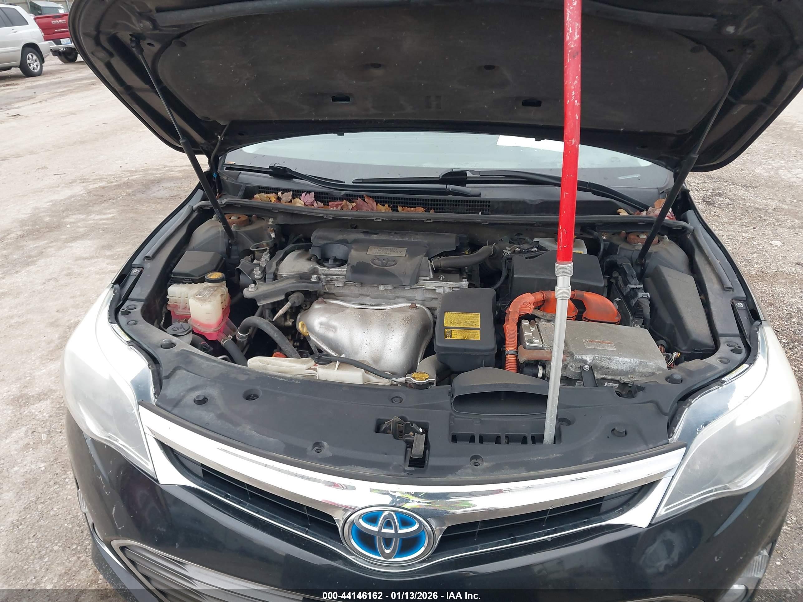 TOYOTA AVALON image 10