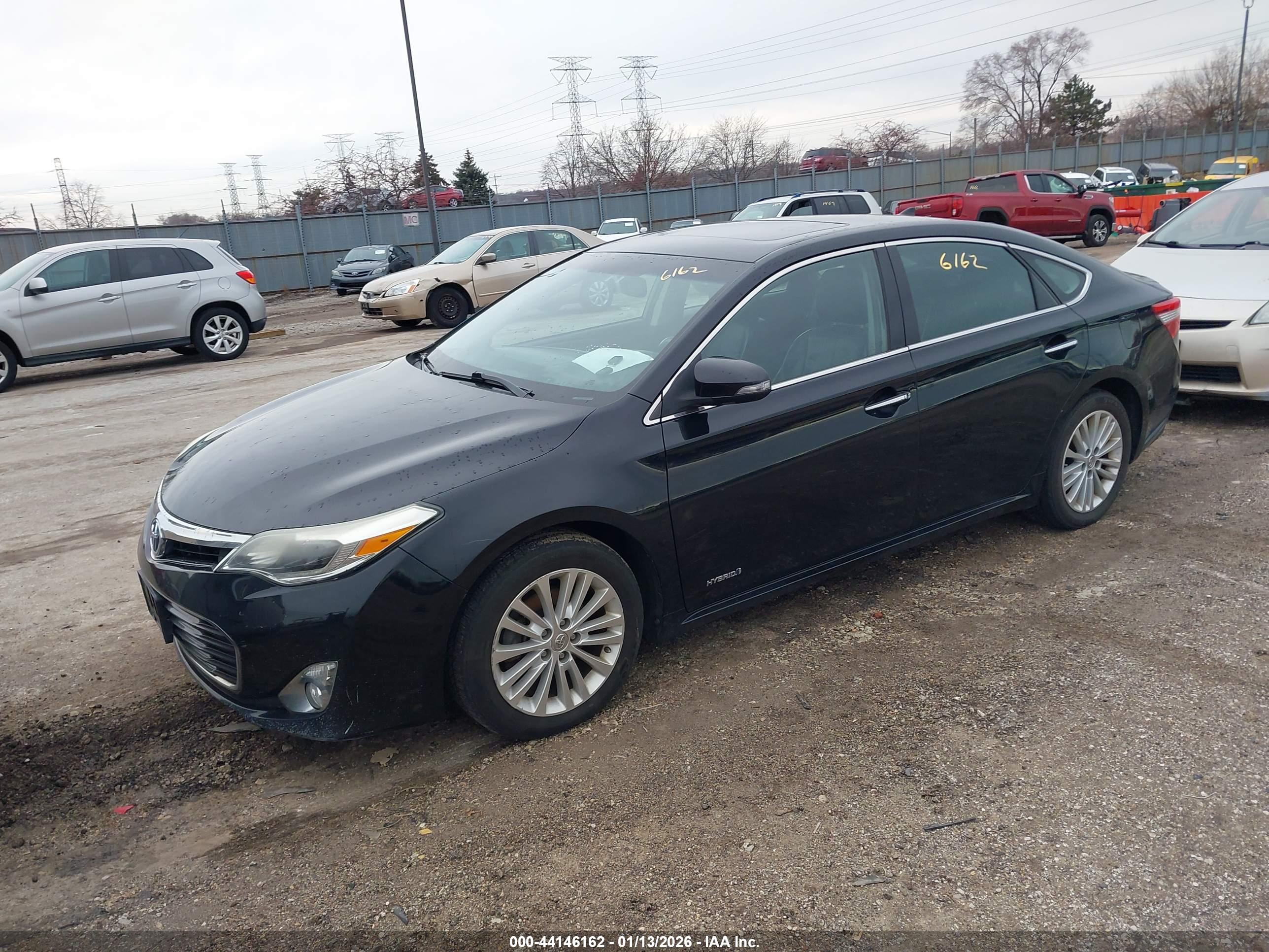 TOYOTA AVALON image 2