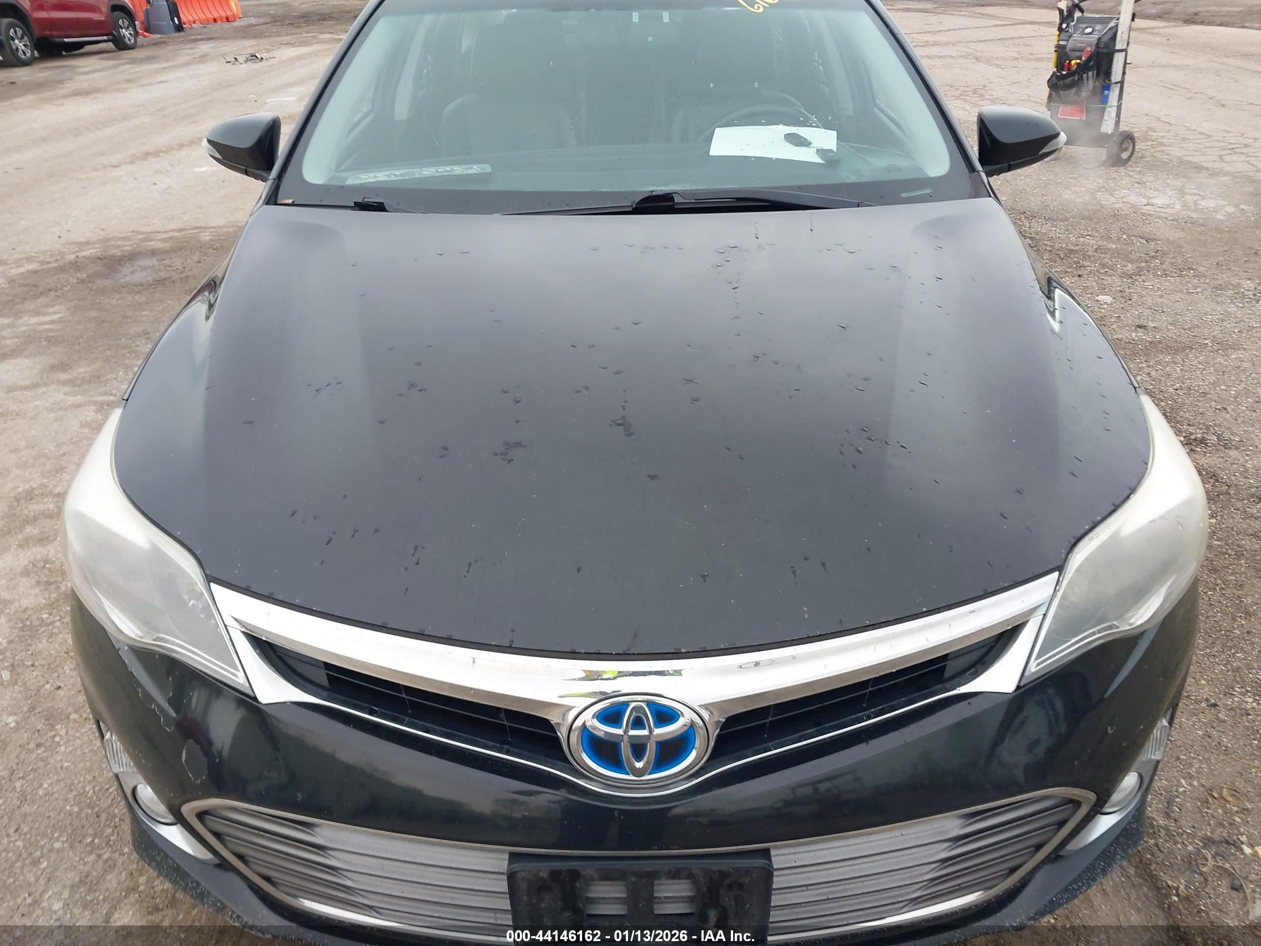 TOYOTA AVALON image 6