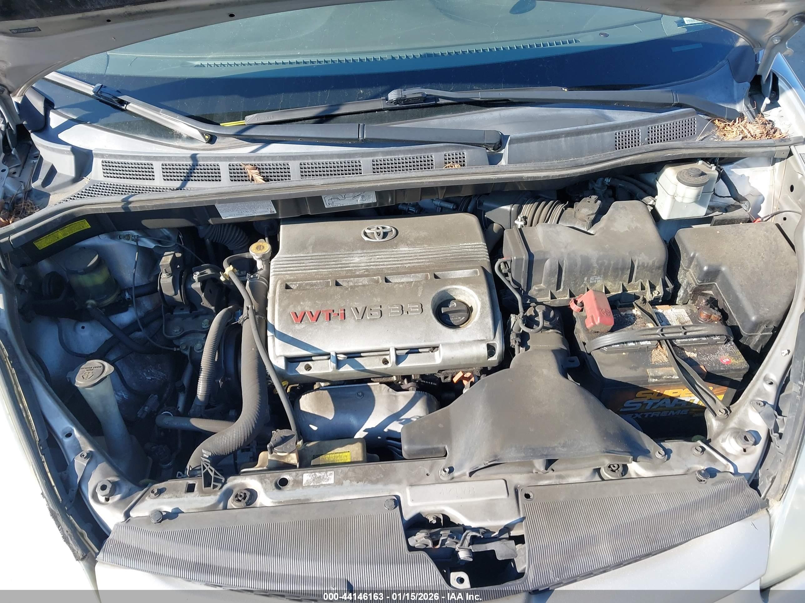 TOYOTA SIENNA image 10