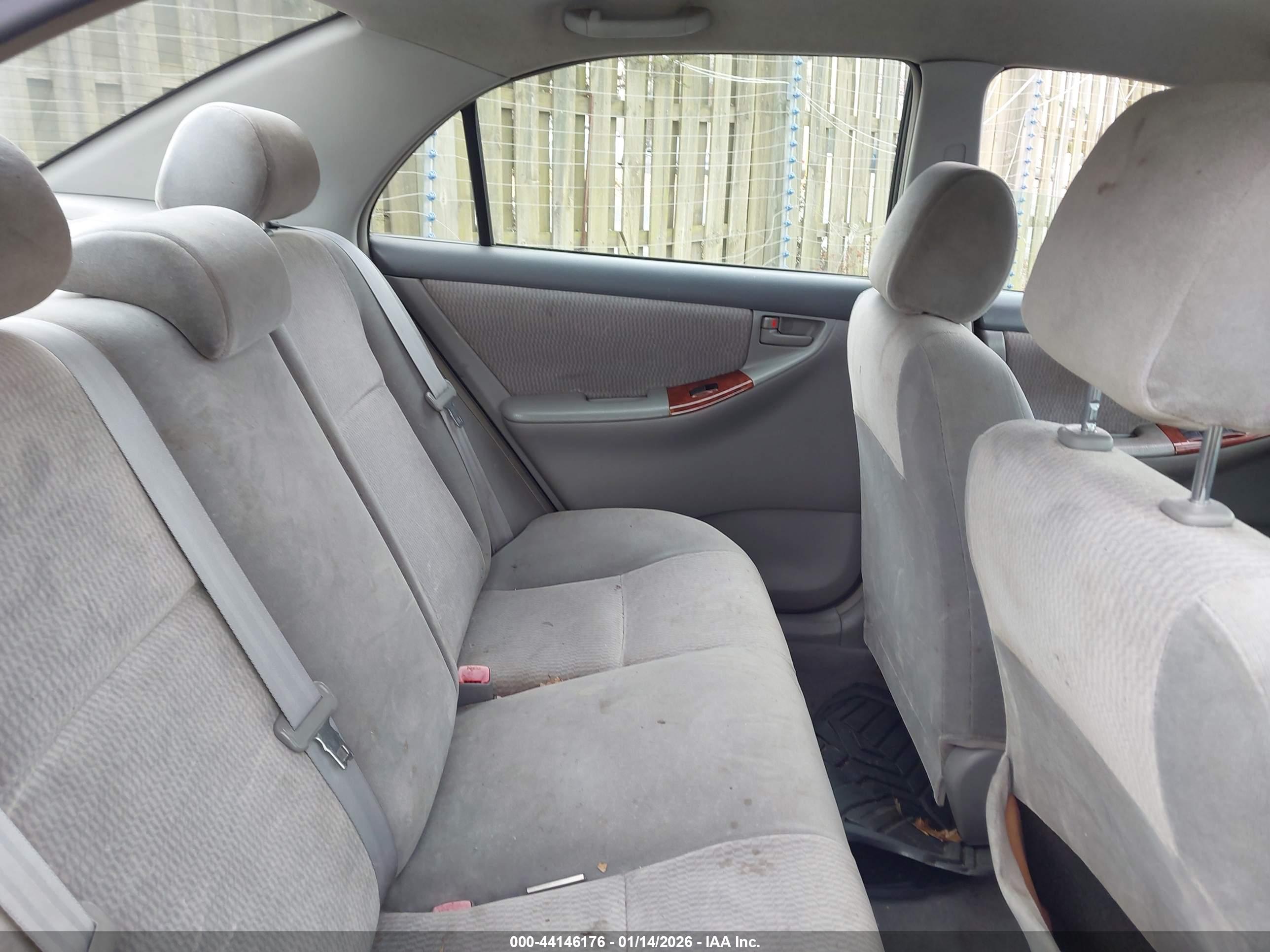TOYOTA COROLLA image 8