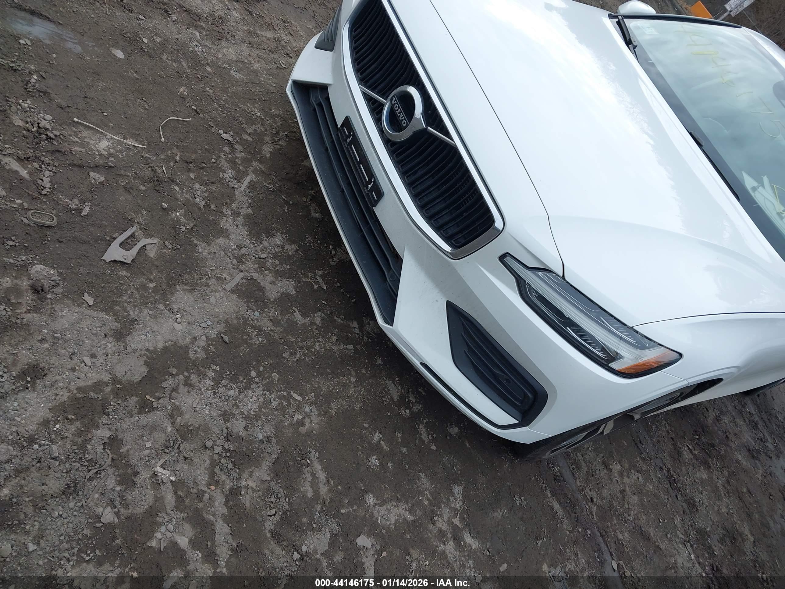 VOLVO S60 image 6