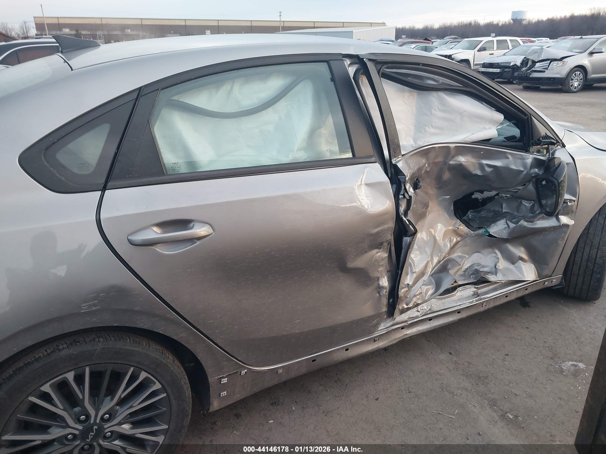 KIA FORTE image 6