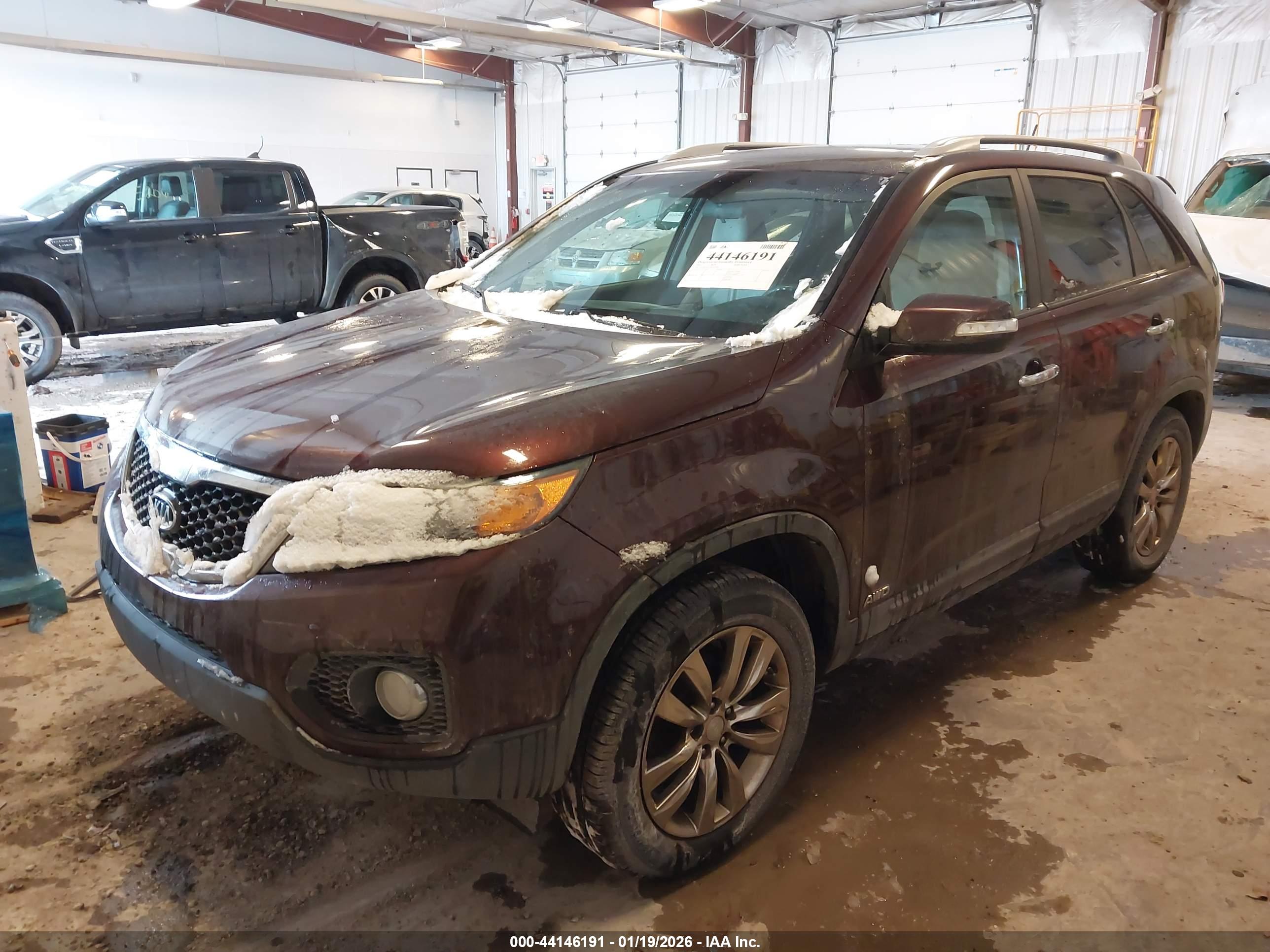 KIA SORENTO image 2