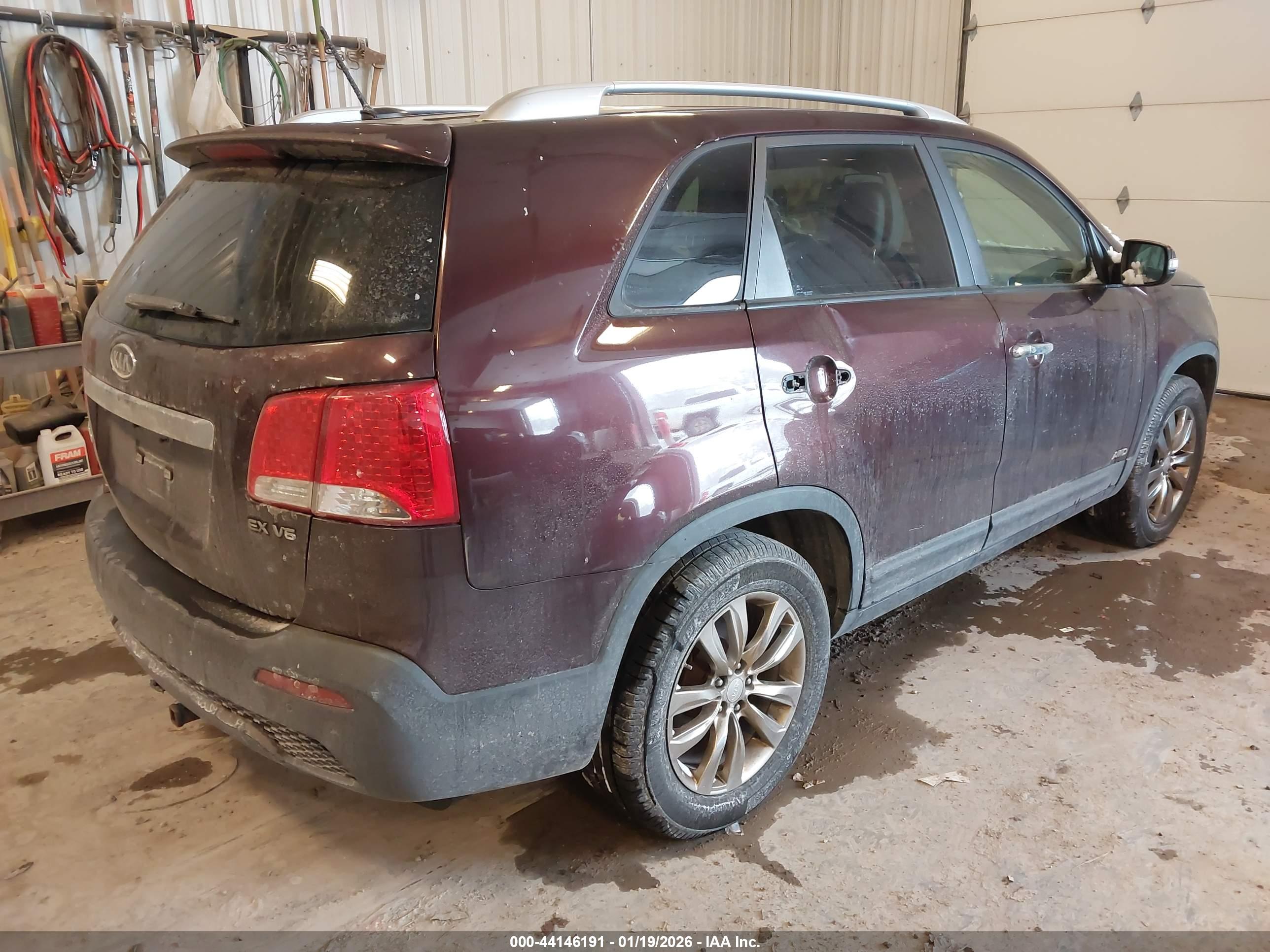 KIA SORENTO image 4