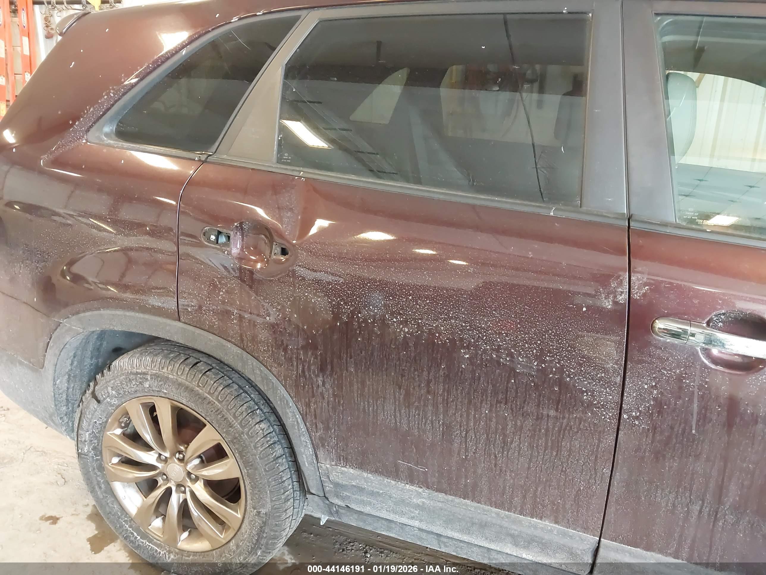 KIA SORENTO image 6