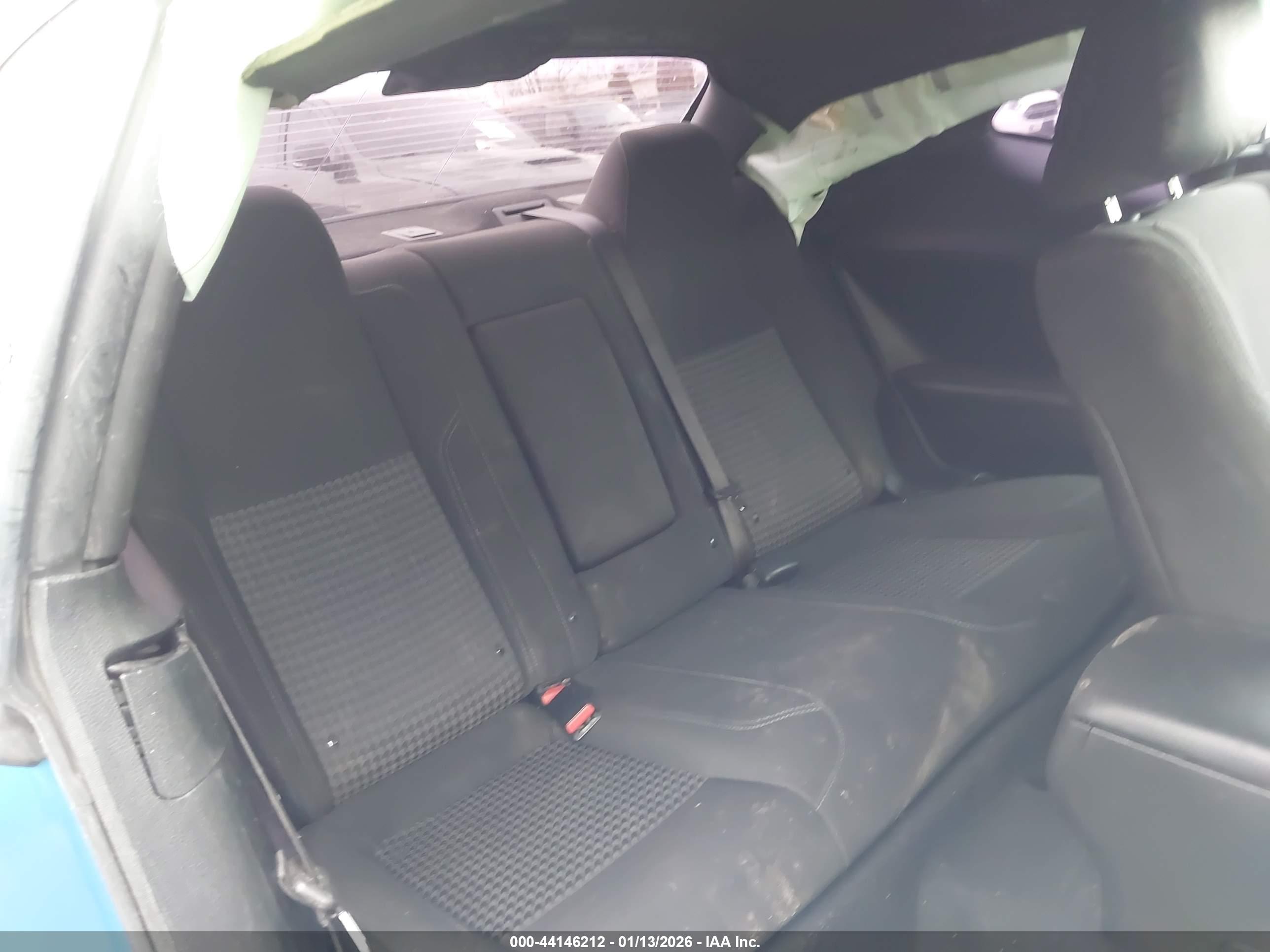 DODGE CHALLENGER image 8
