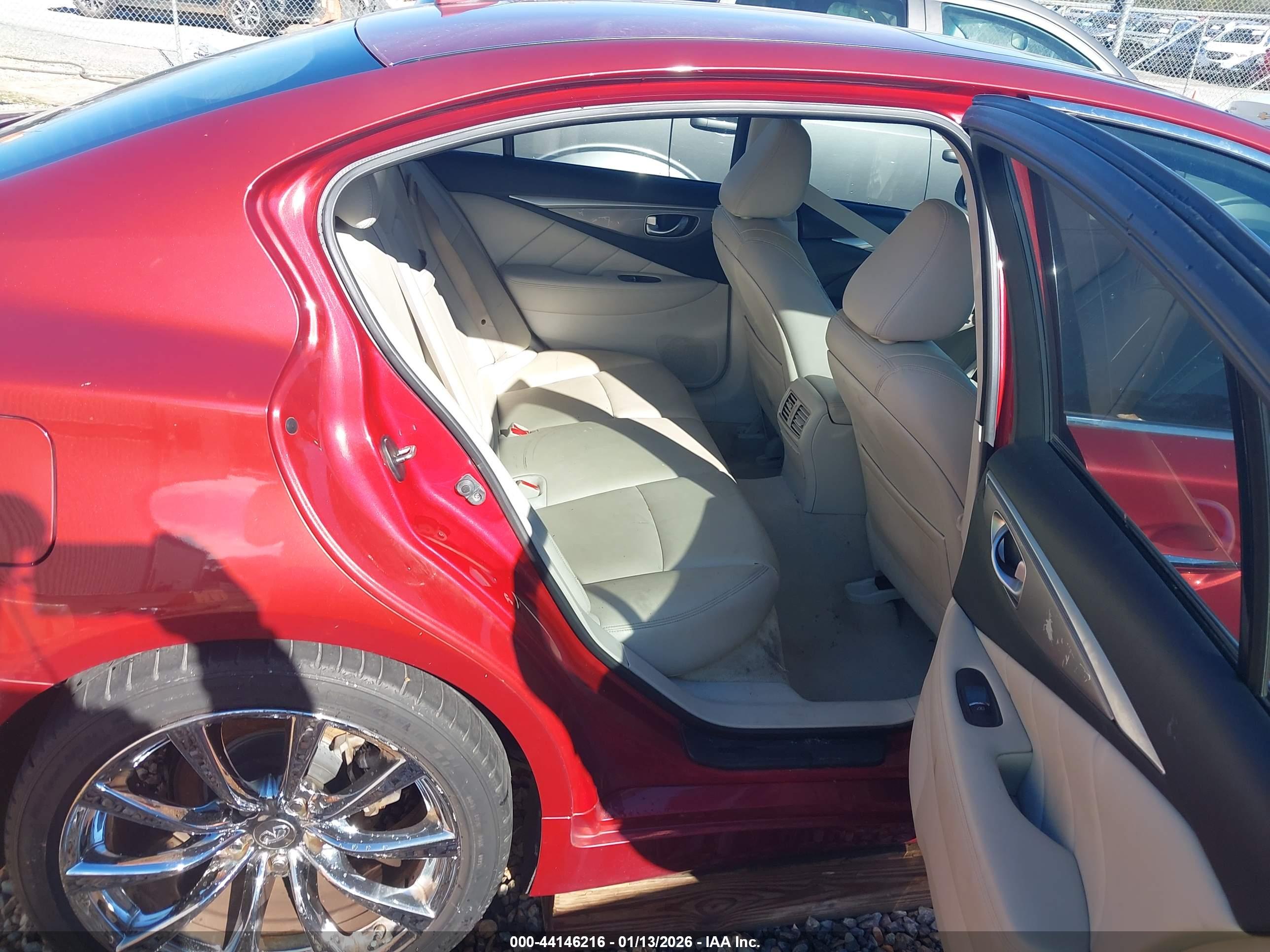 INFINITI Q50 image 8