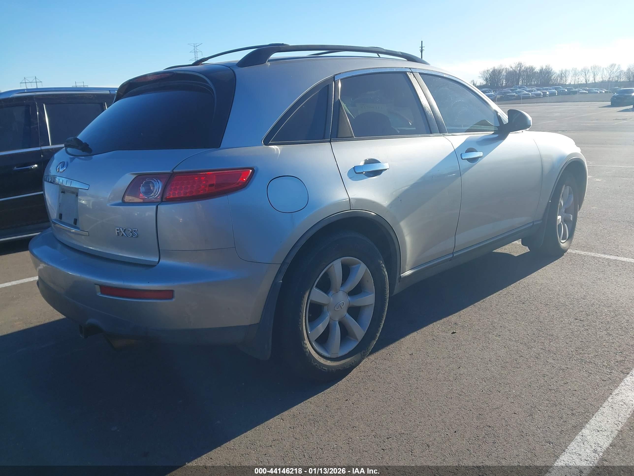 INFINITI FX35 image 4