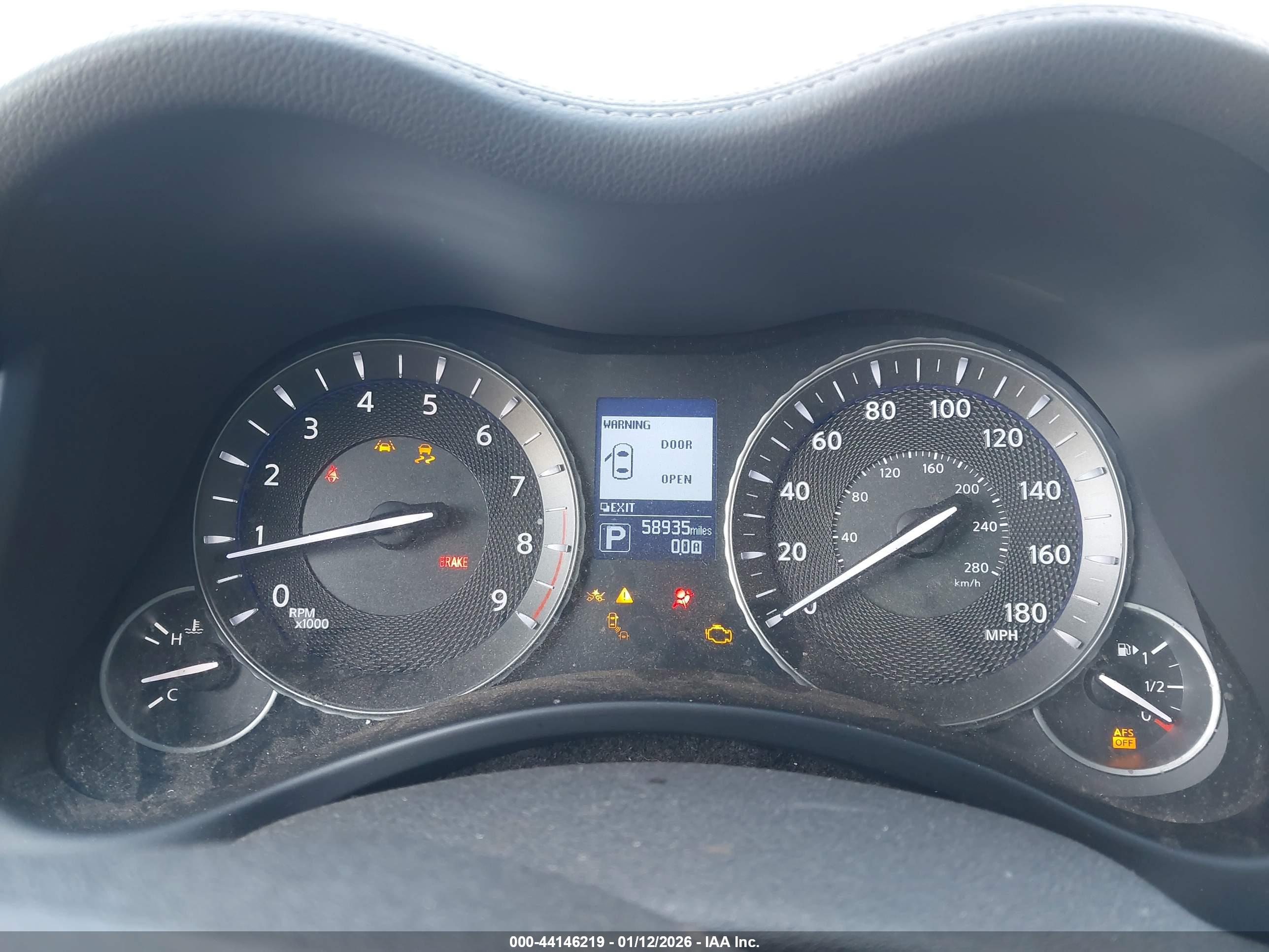 INFINITI Q70L image 7