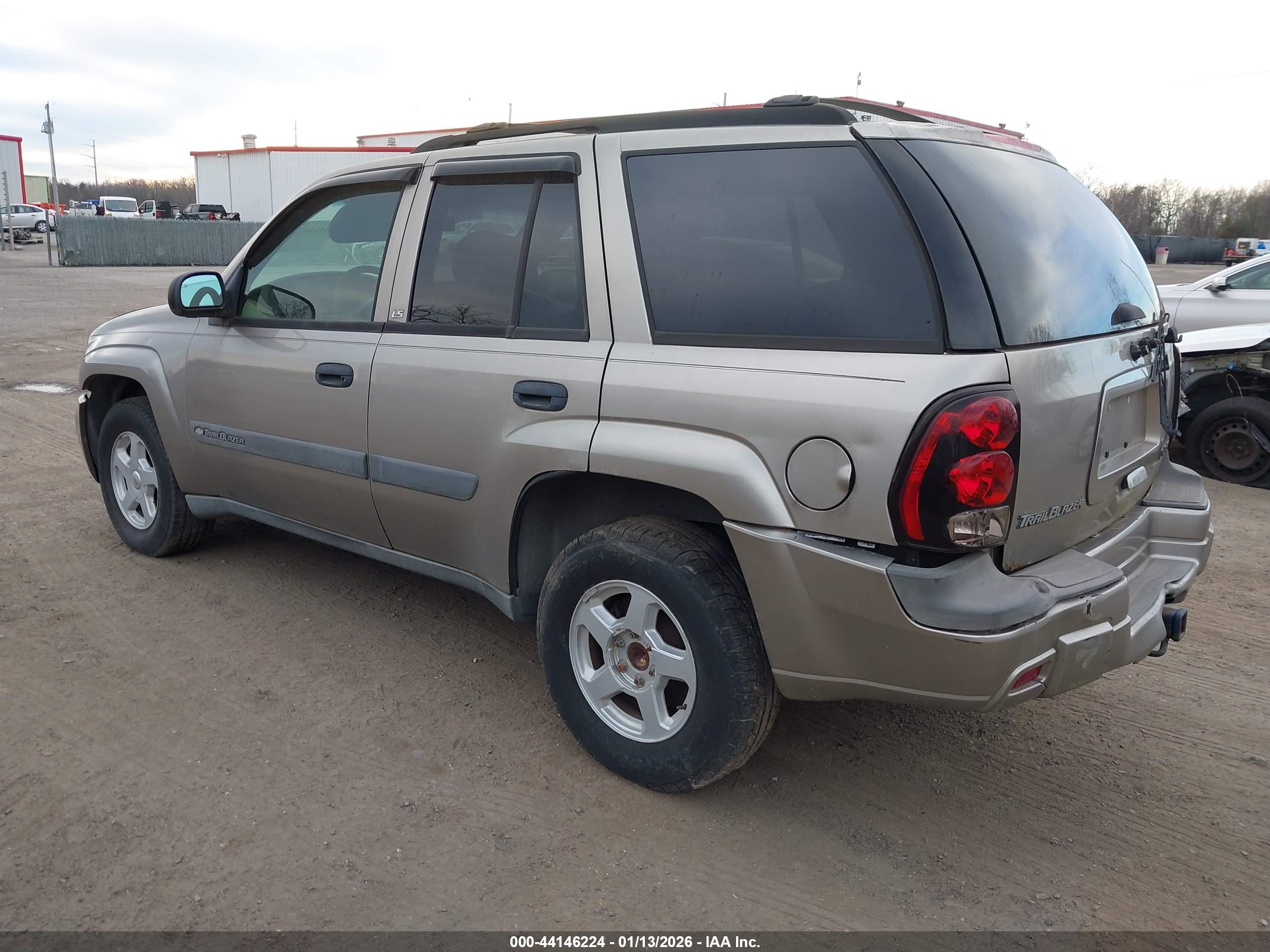 CHEVROLET TRAILBLAZER image 3