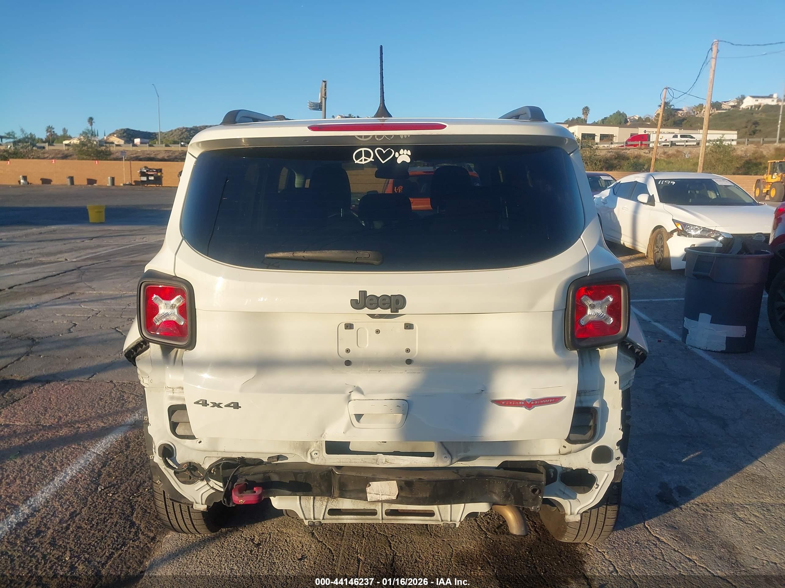 JEEP RENEGADE image 6