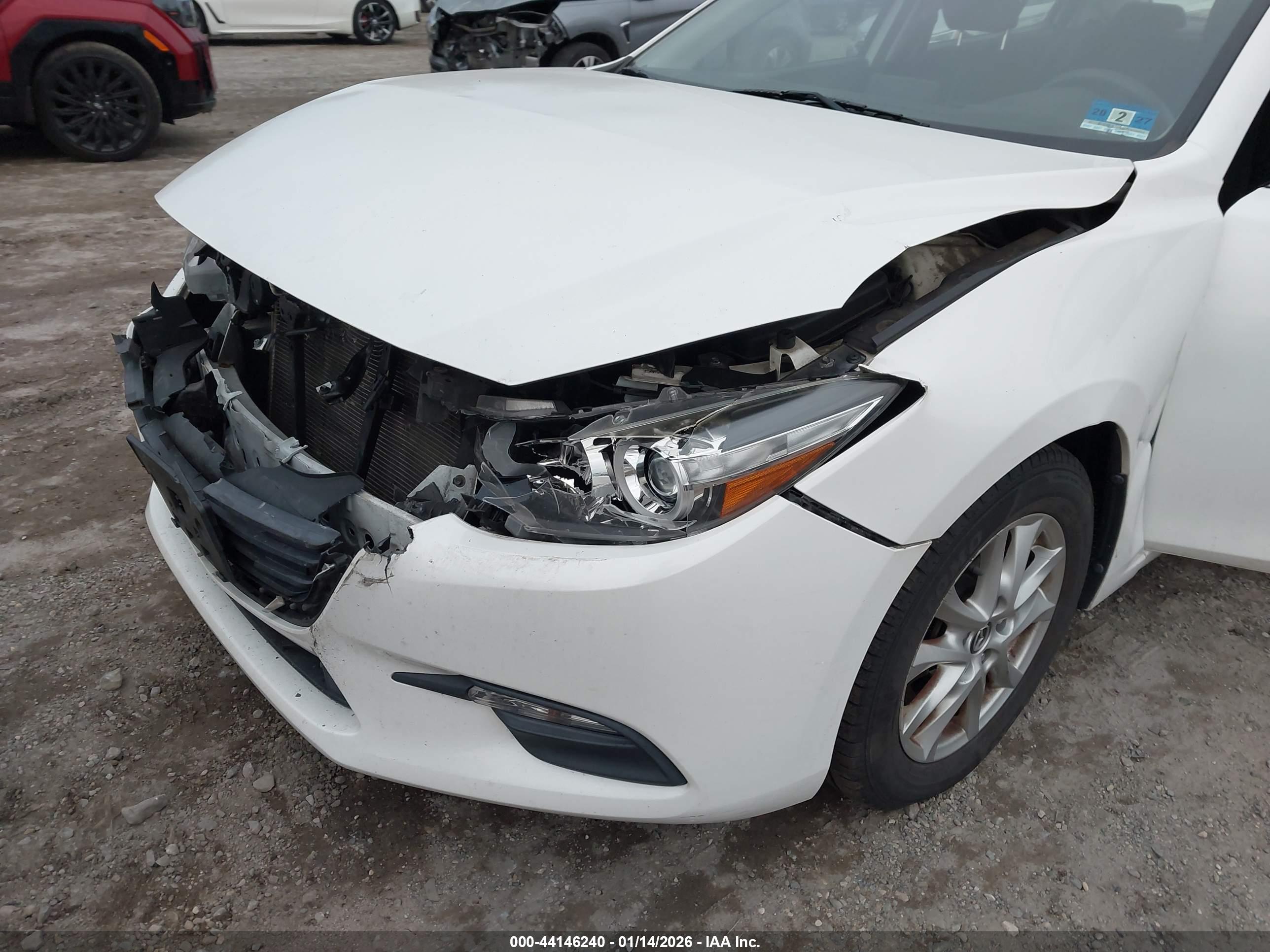 MAZDA MAZDA3 image 6