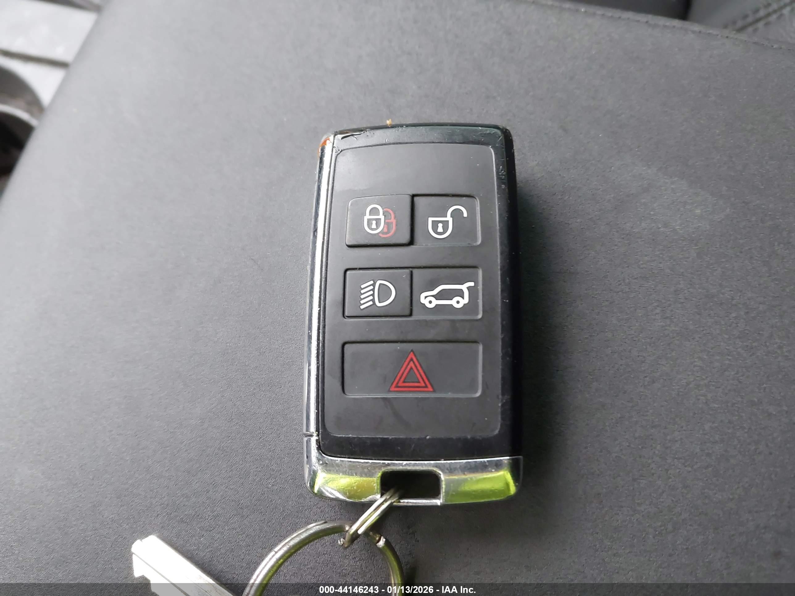 LAND ROVER image 11