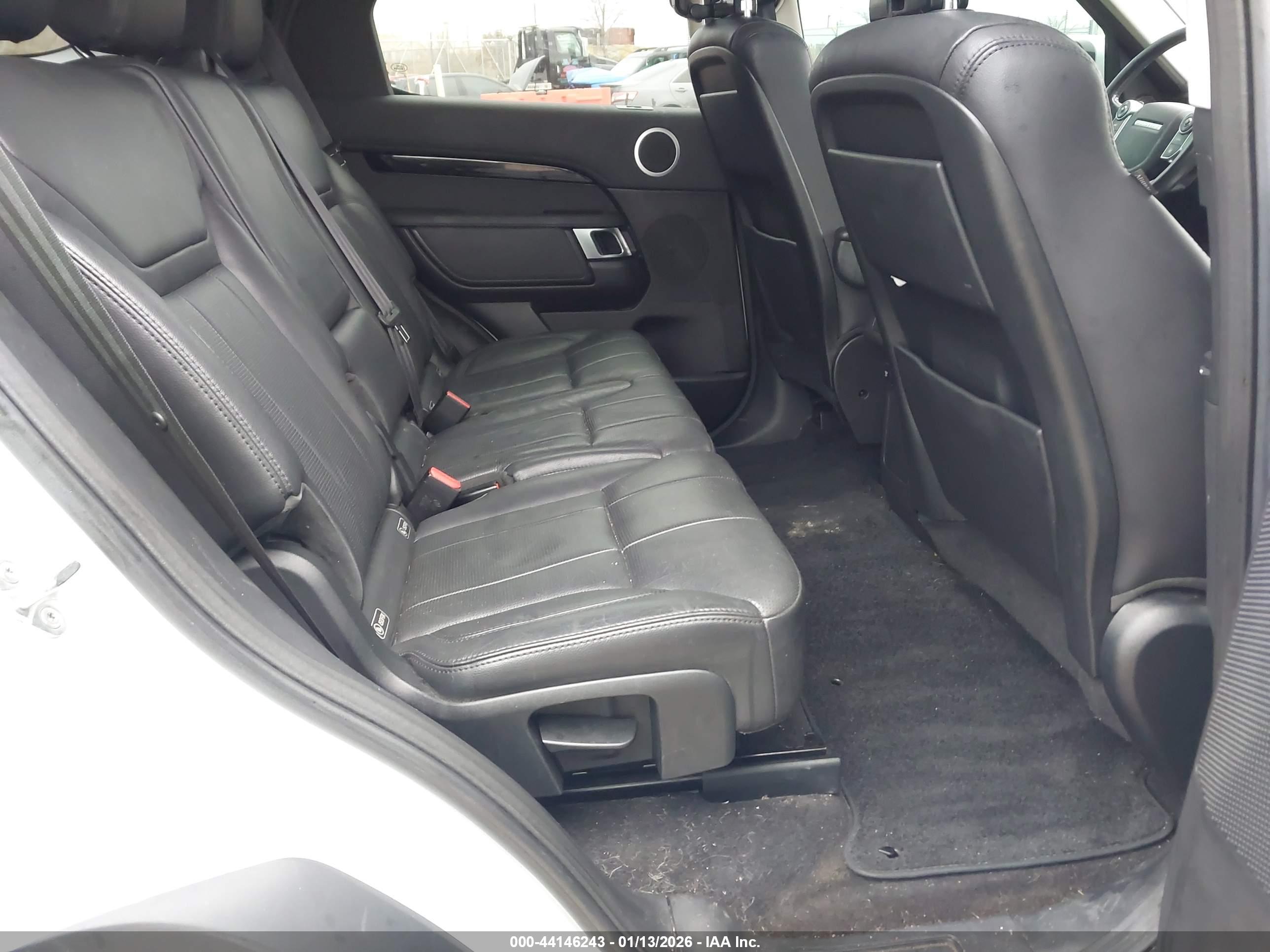LAND ROVER image 8