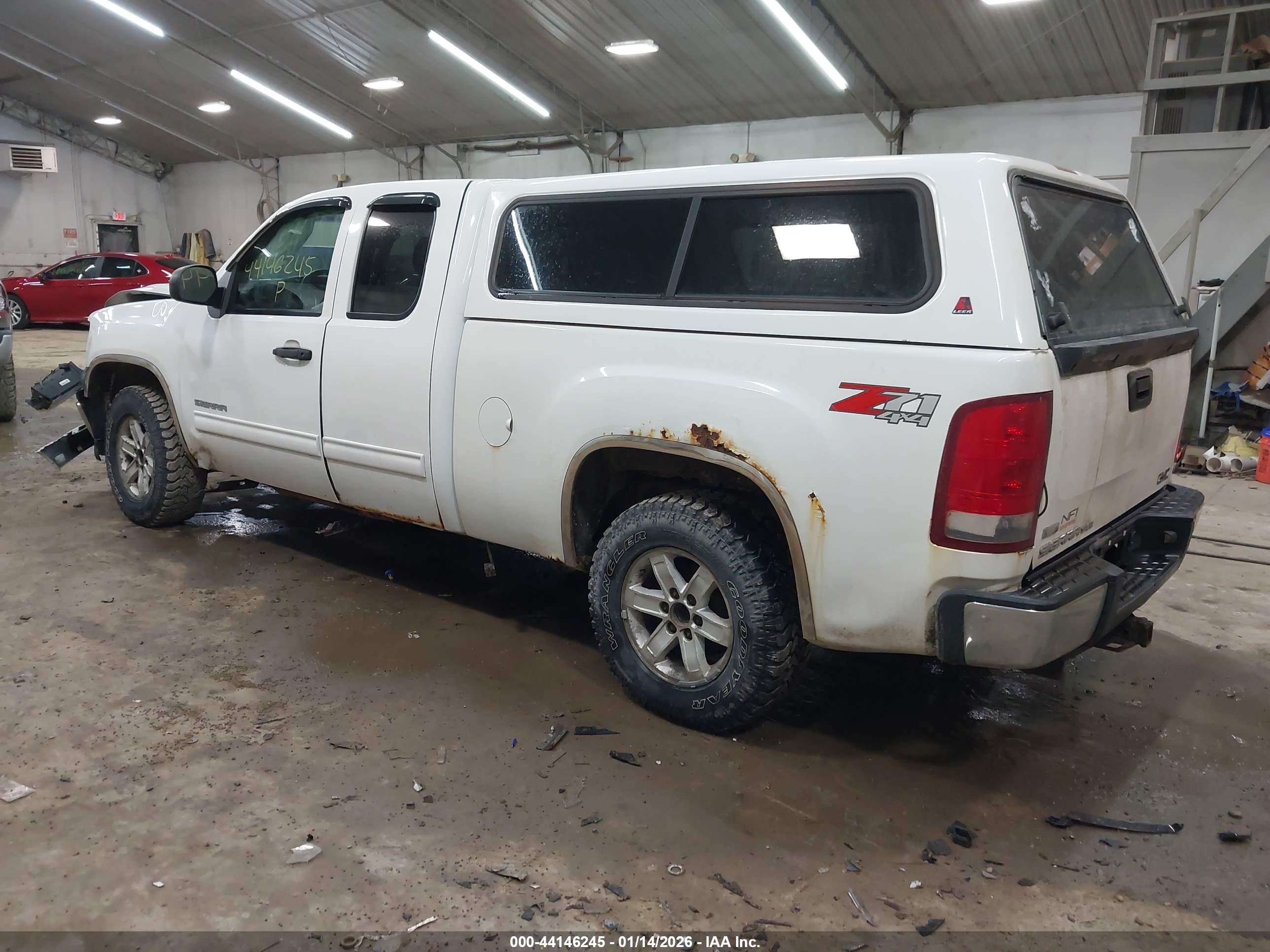 GMC SIERRA image 3