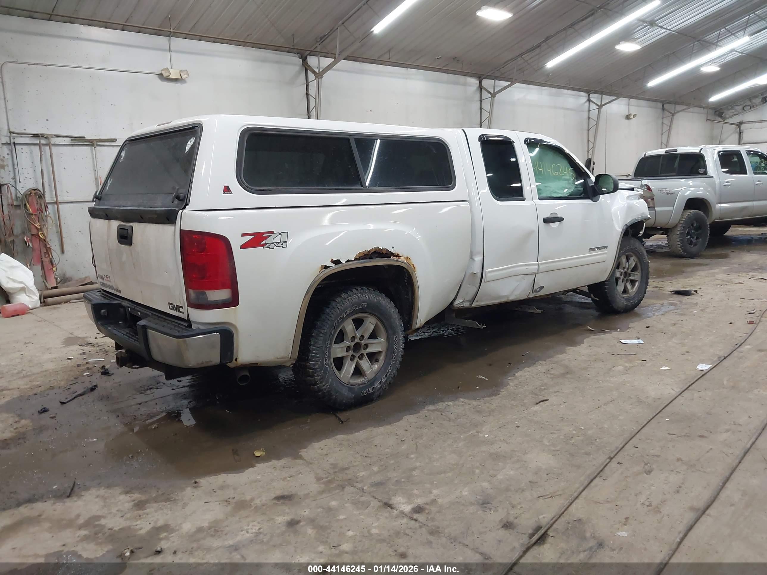 GMC SIERRA image 4