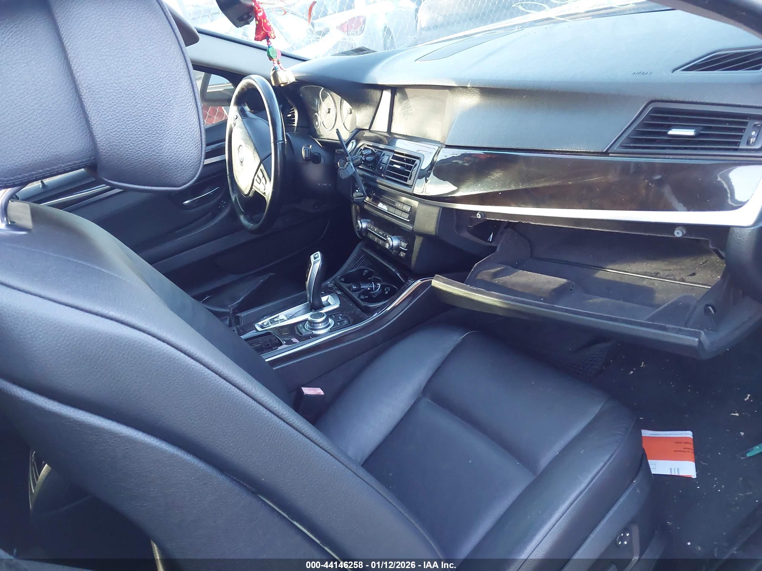 BMW 535I image 5