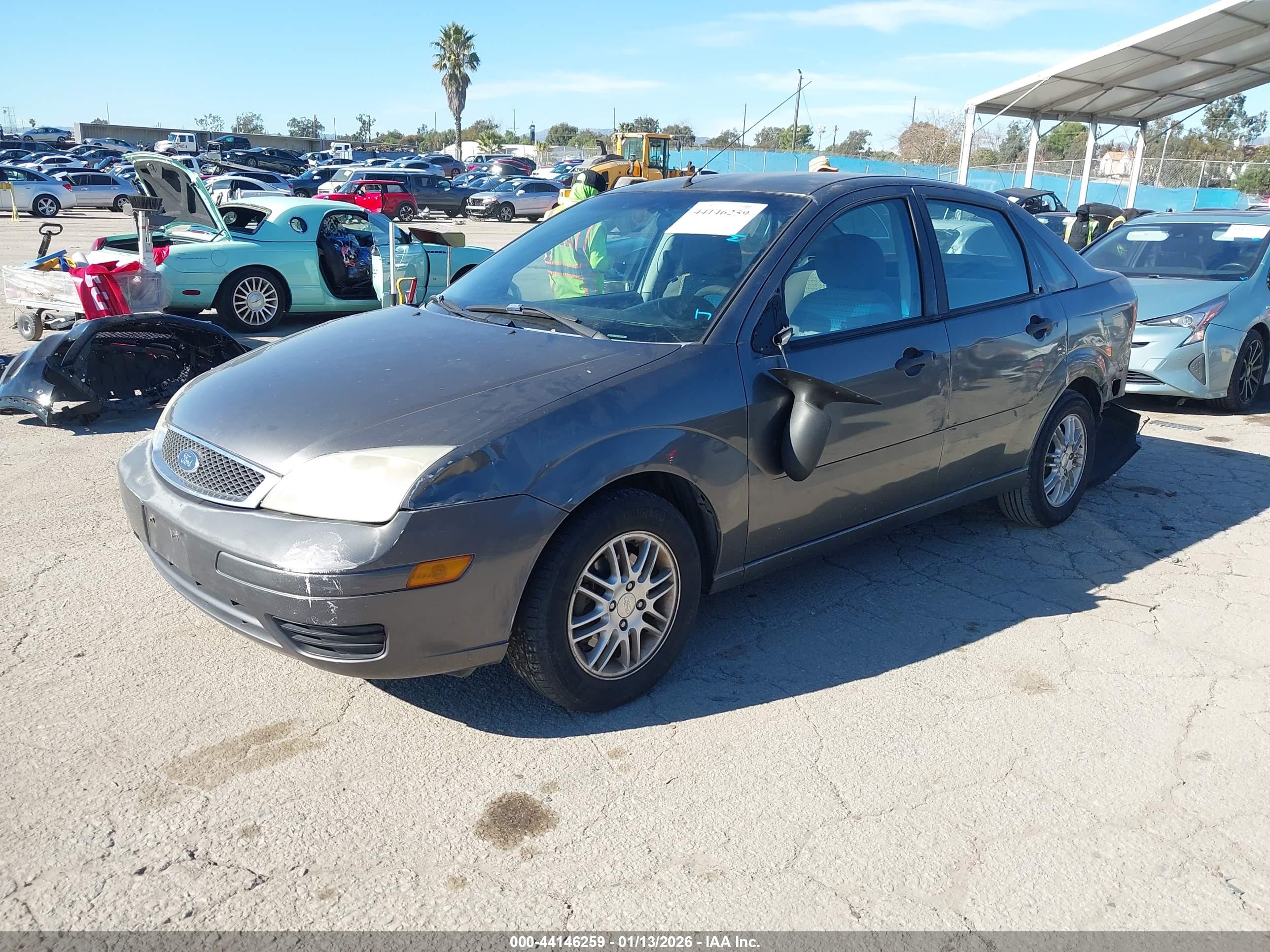 FORD FOCUS image 2