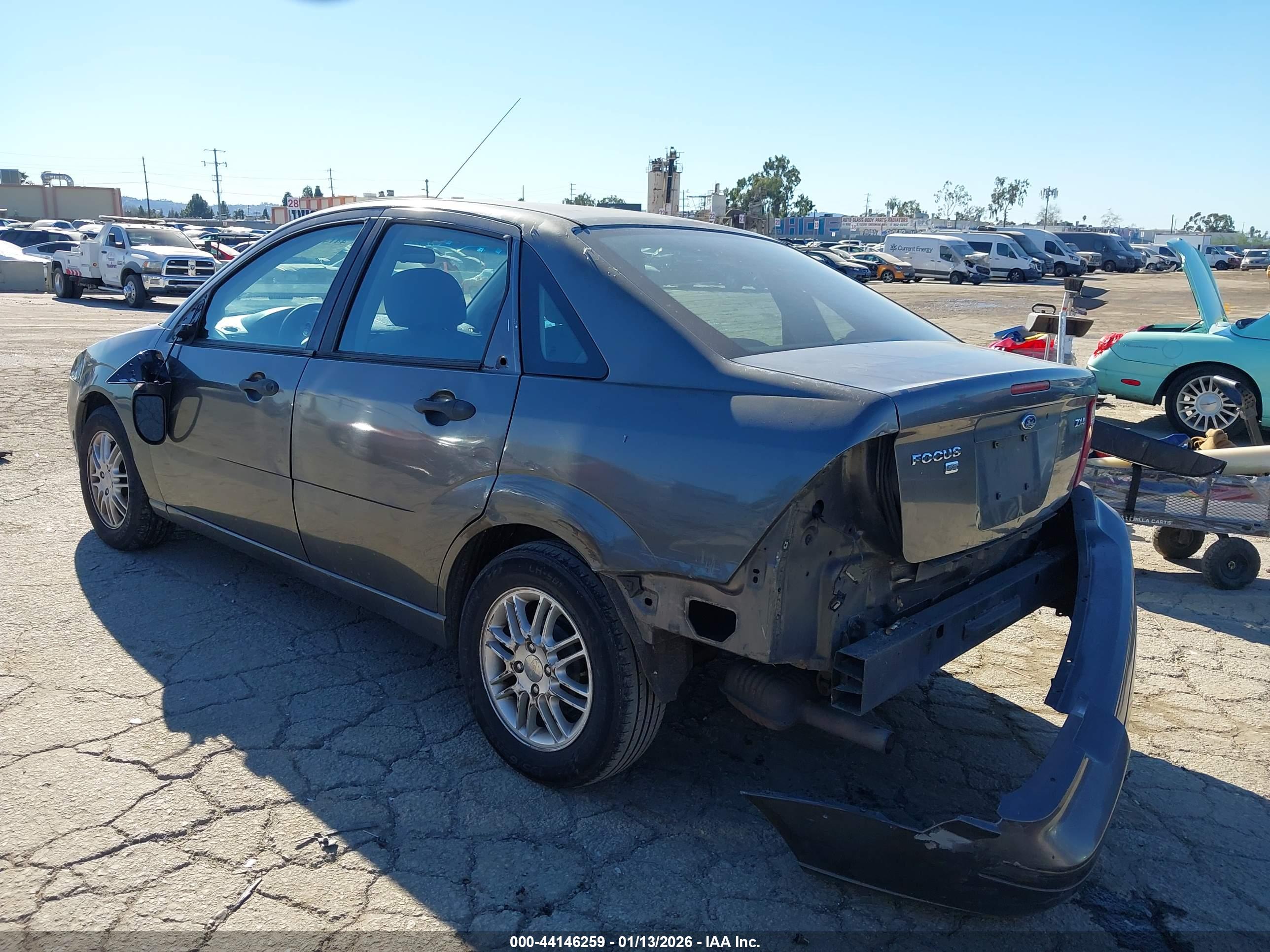 FORD FOCUS image 3