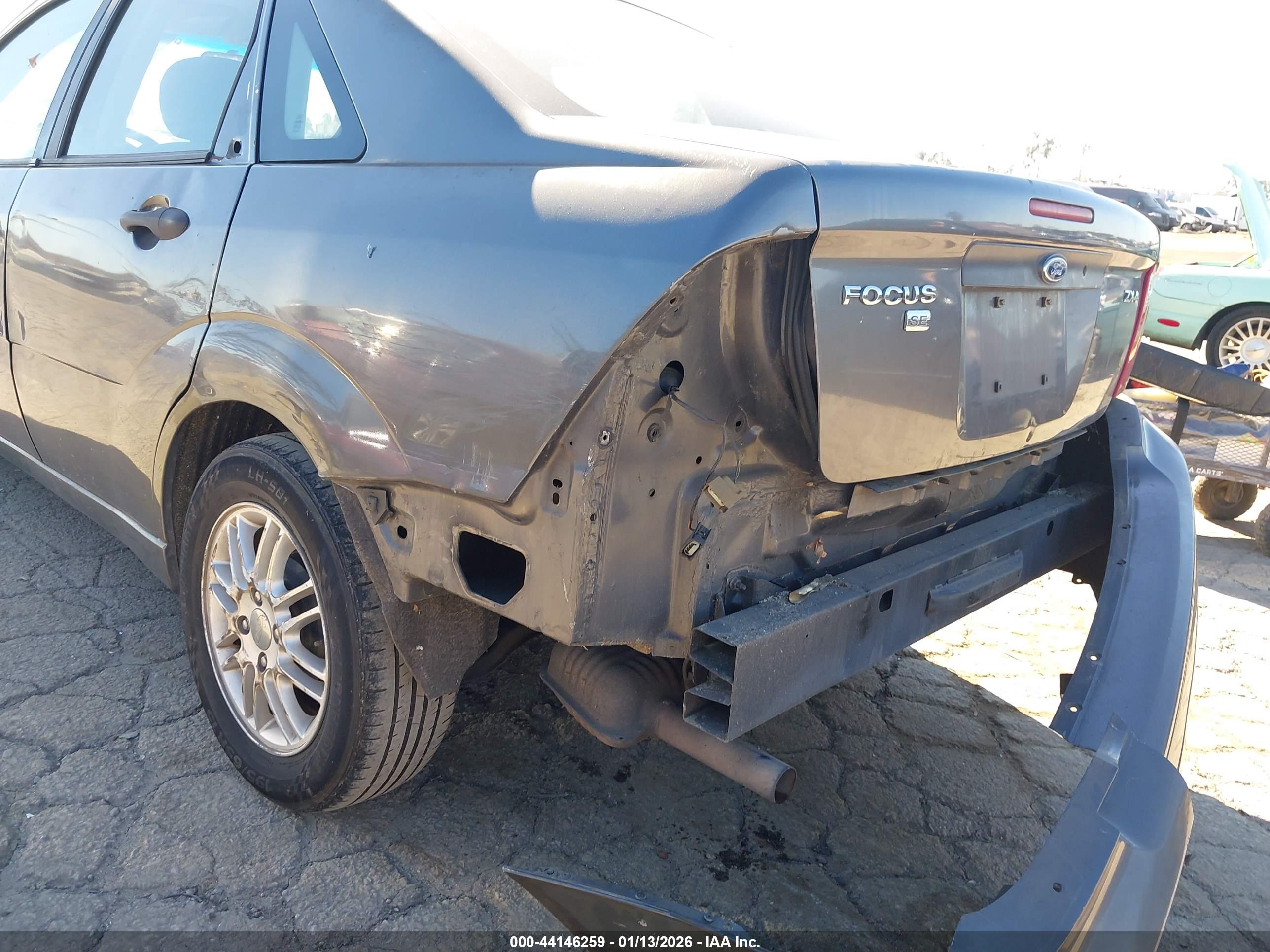 FORD FOCUS image 6