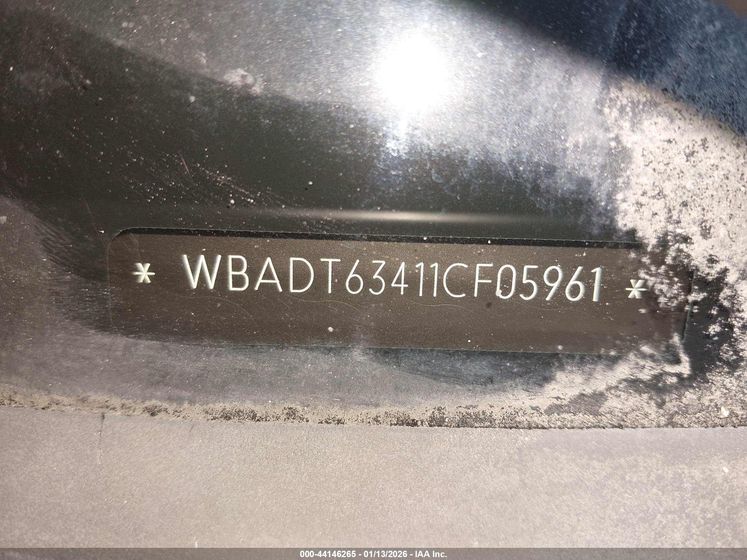 BMW 530IA image 9