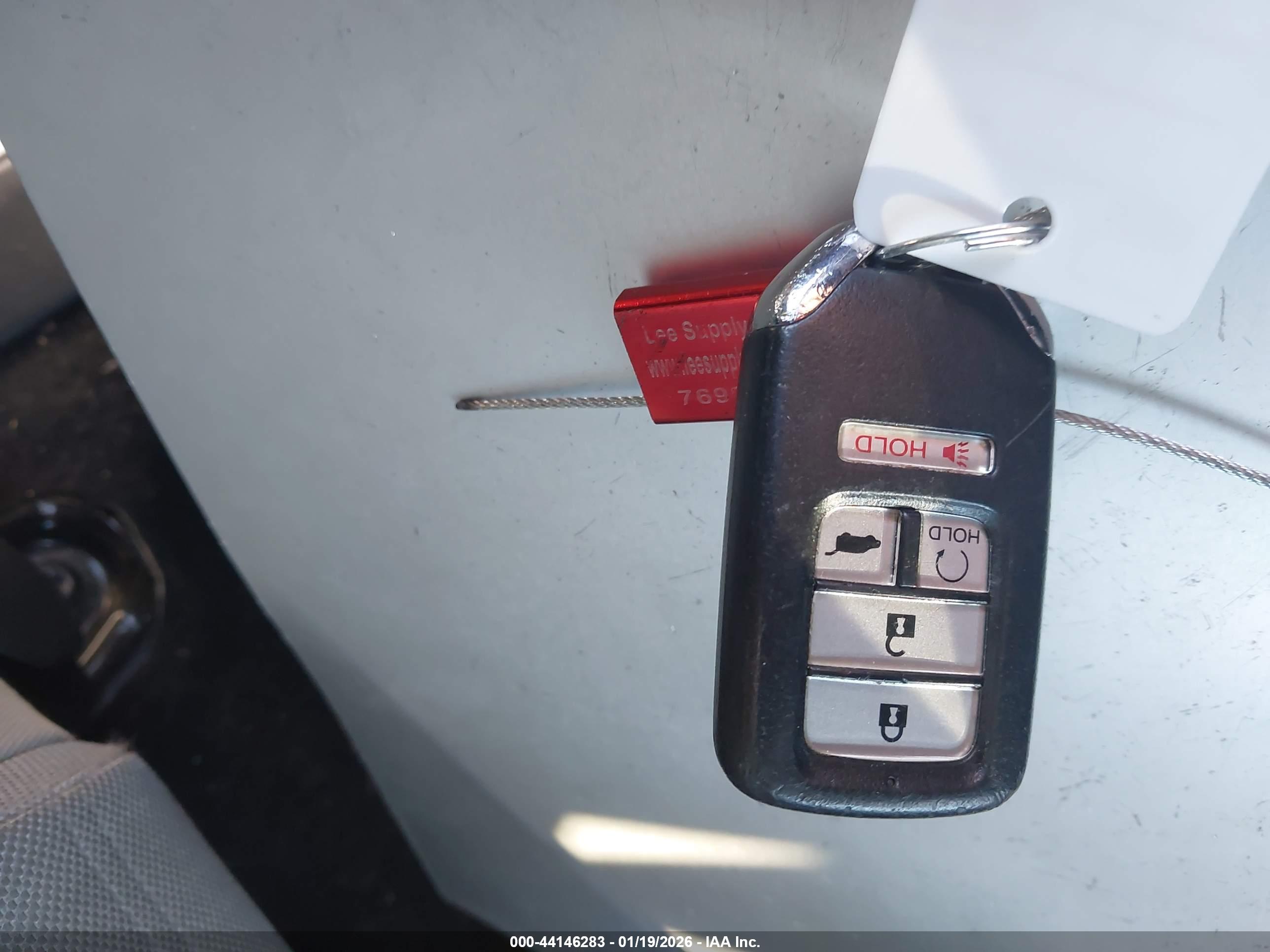 HONDA CR-V image 11