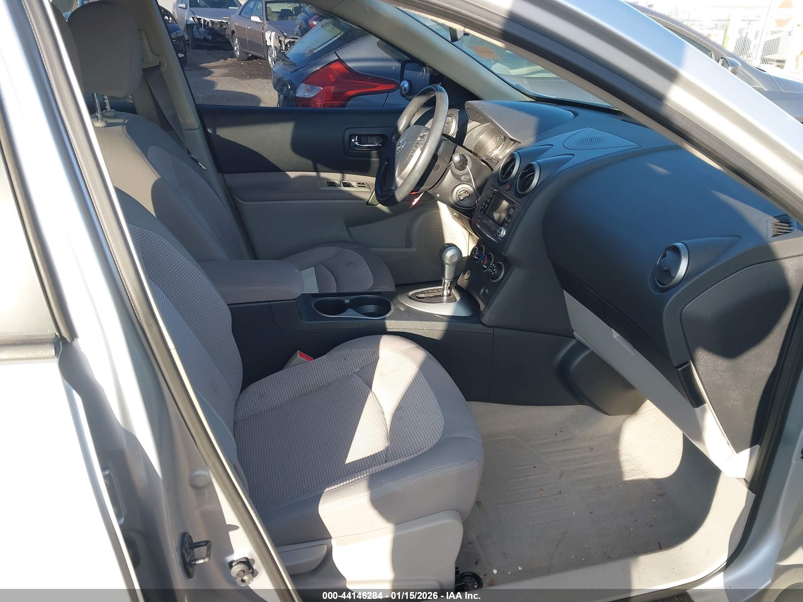 NISSAN ROGUE image 5
