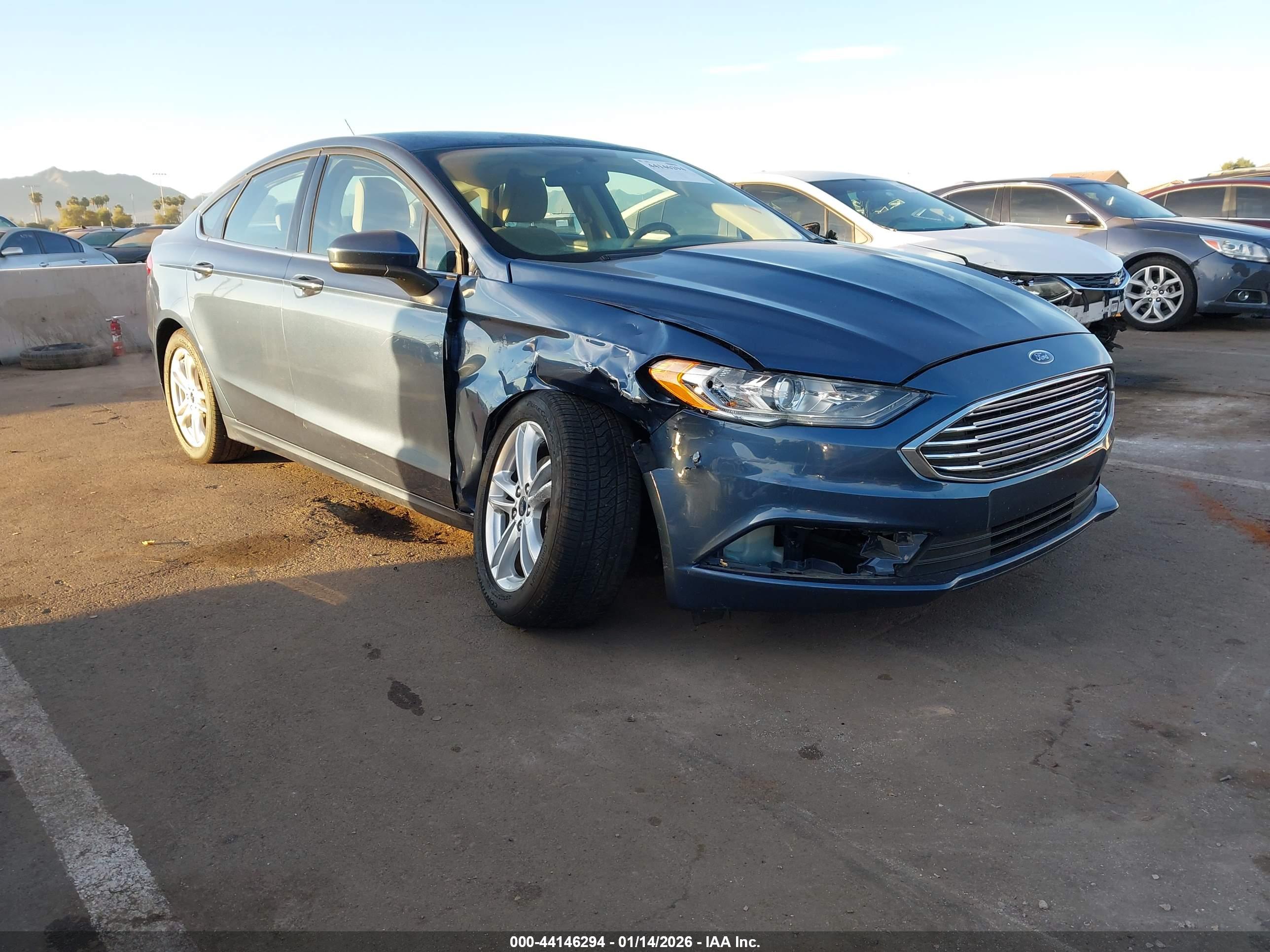 FORD FUSION image 6