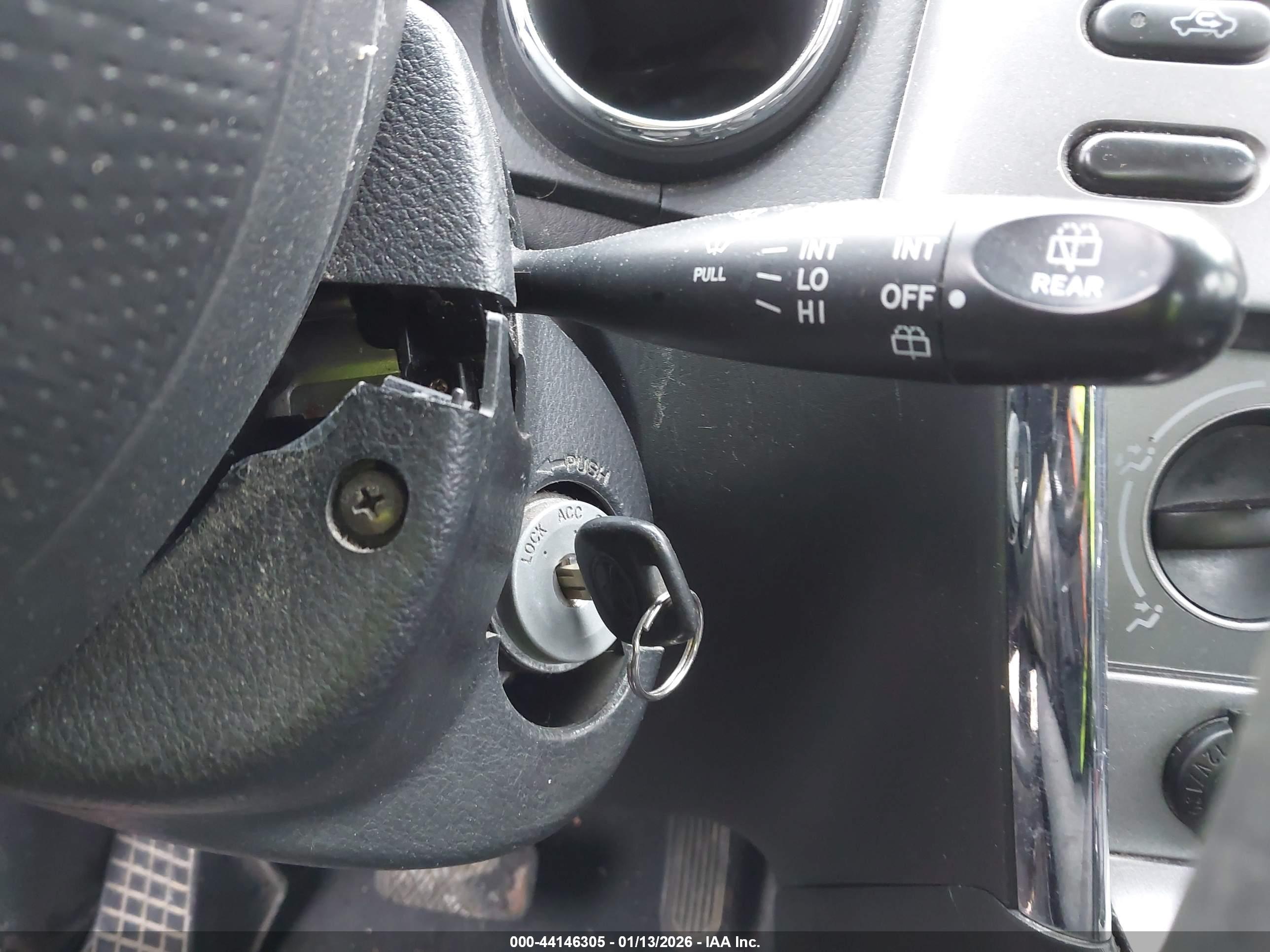 TOYOTA MATRIX image 11