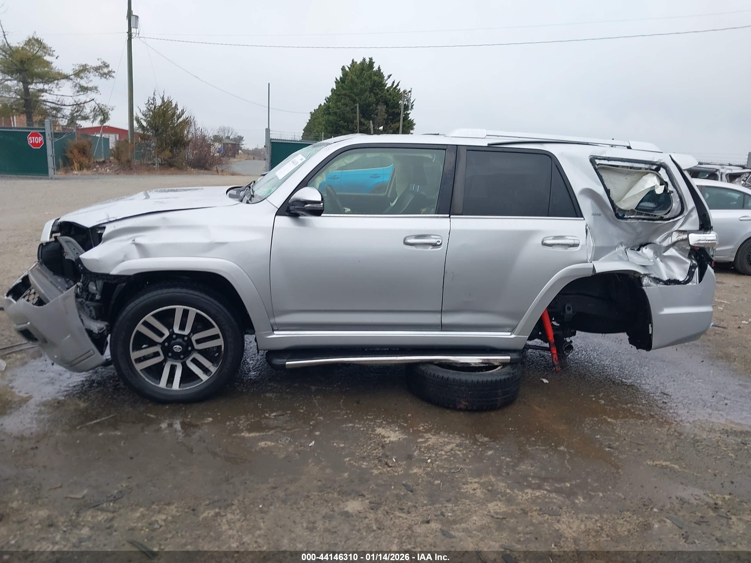 TOYOTA 4RUNNER image 6