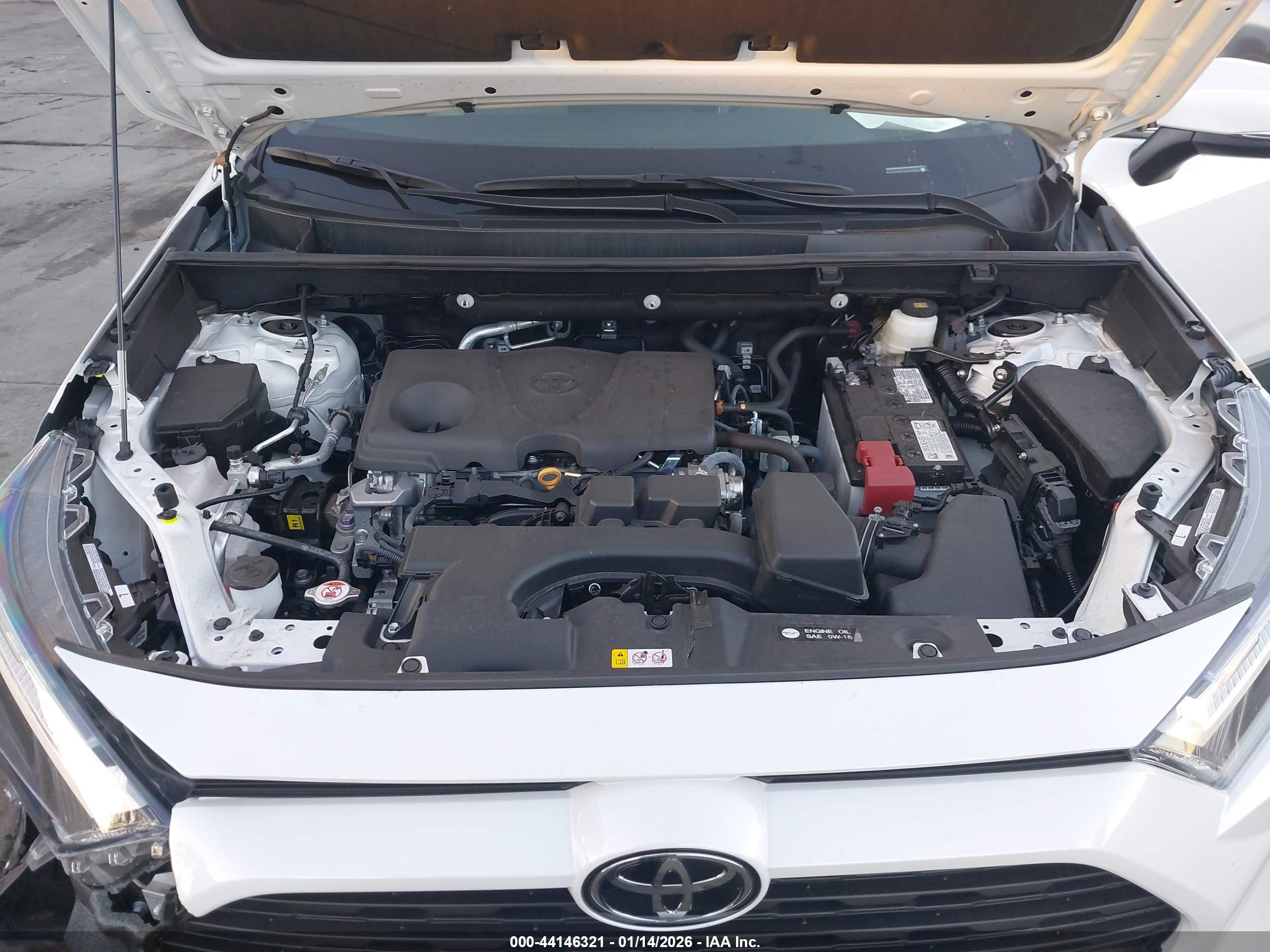 TOYOTA RAV4 image 10