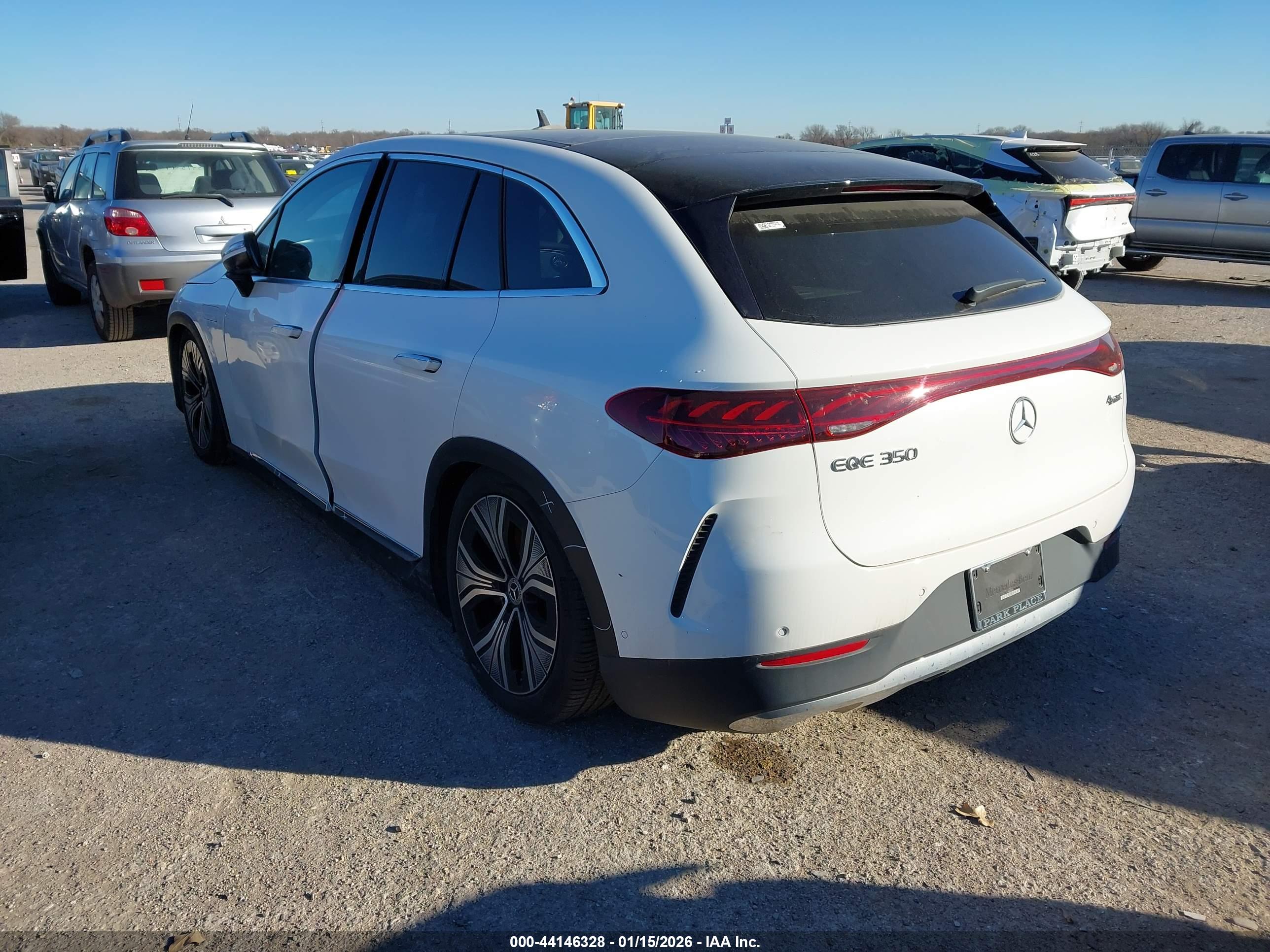 MERCEDES-BENZ EQE image 3