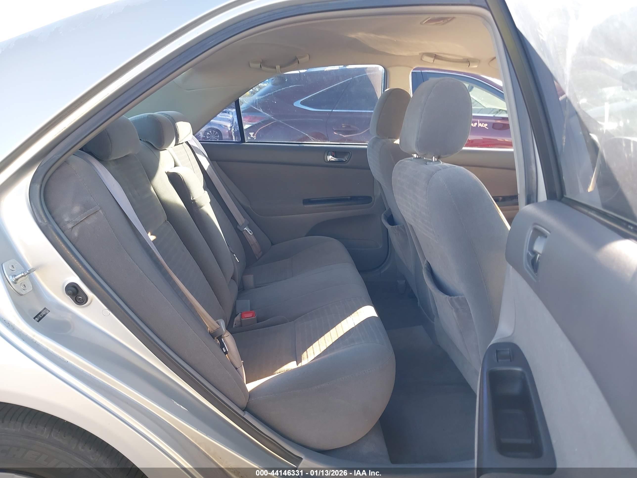 TOYOTA CAMRY image 8