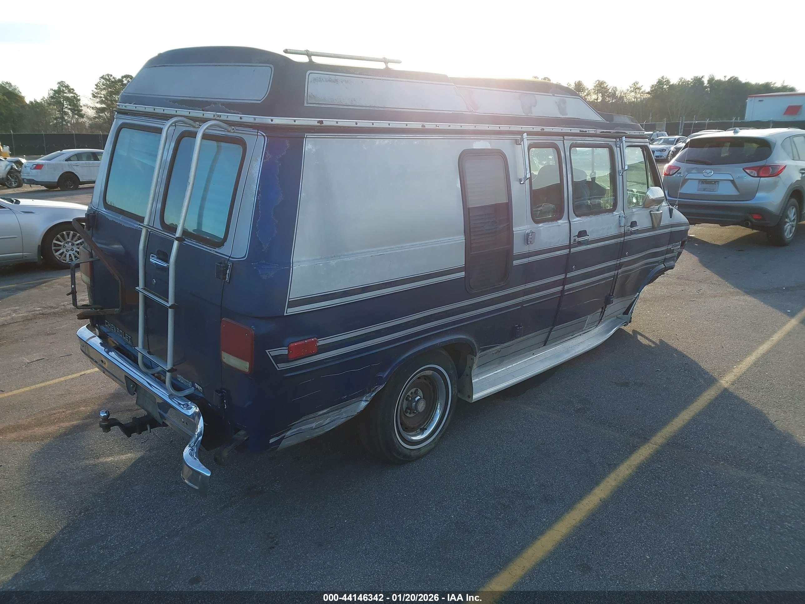 CHEVROLET G20 image 4