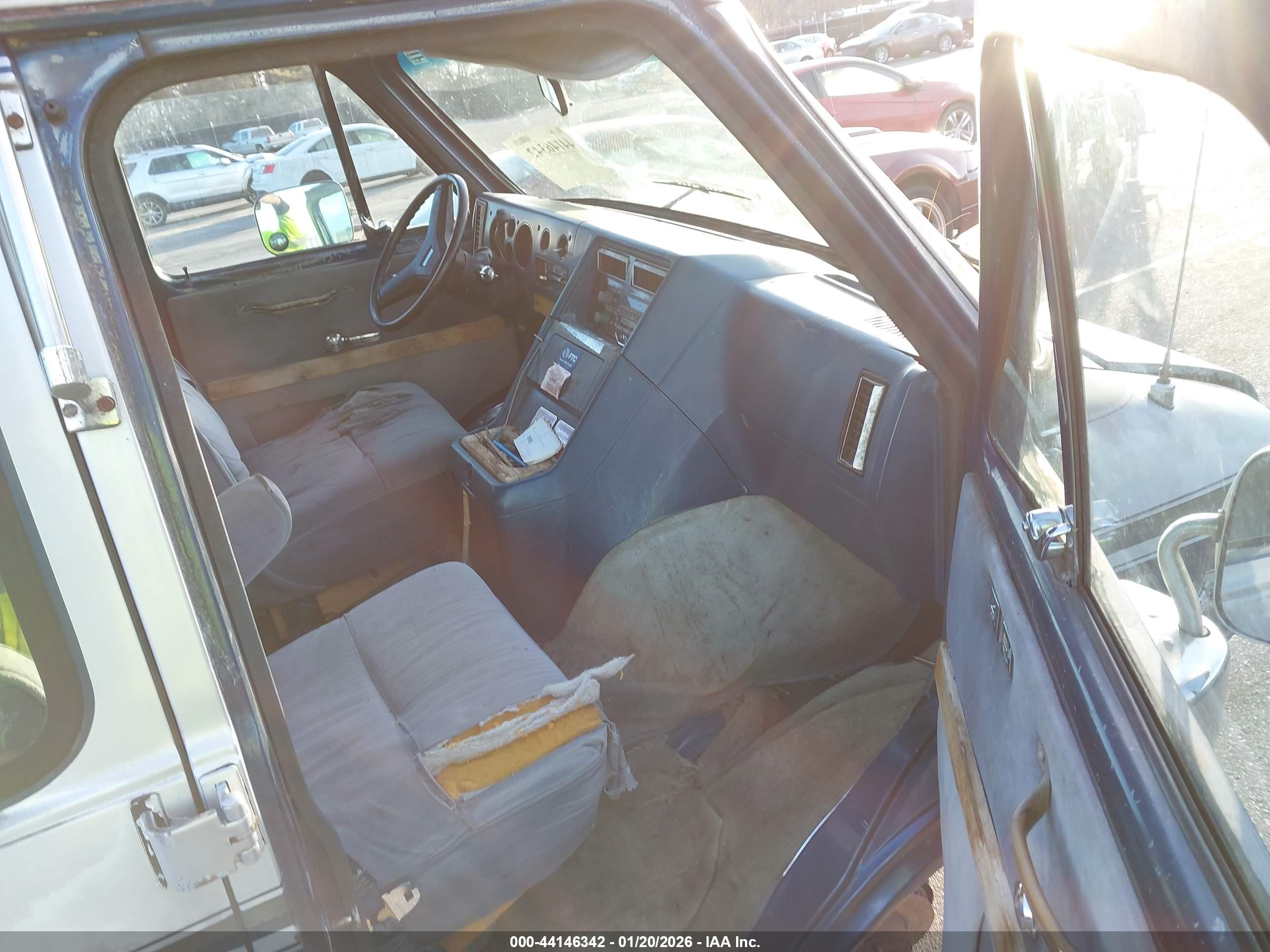 CHEVROLET G20 image 5