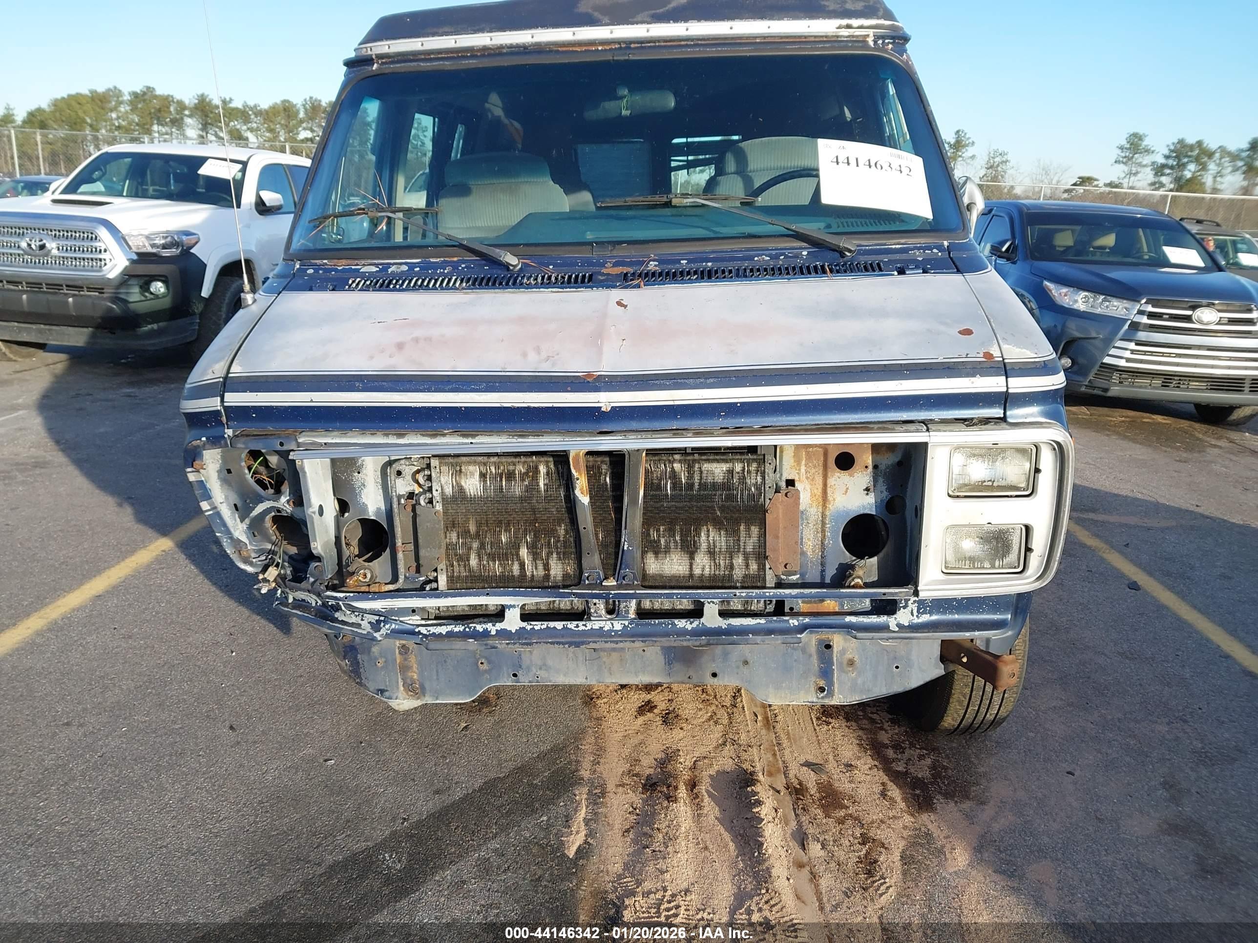 CHEVROLET G20 image 6