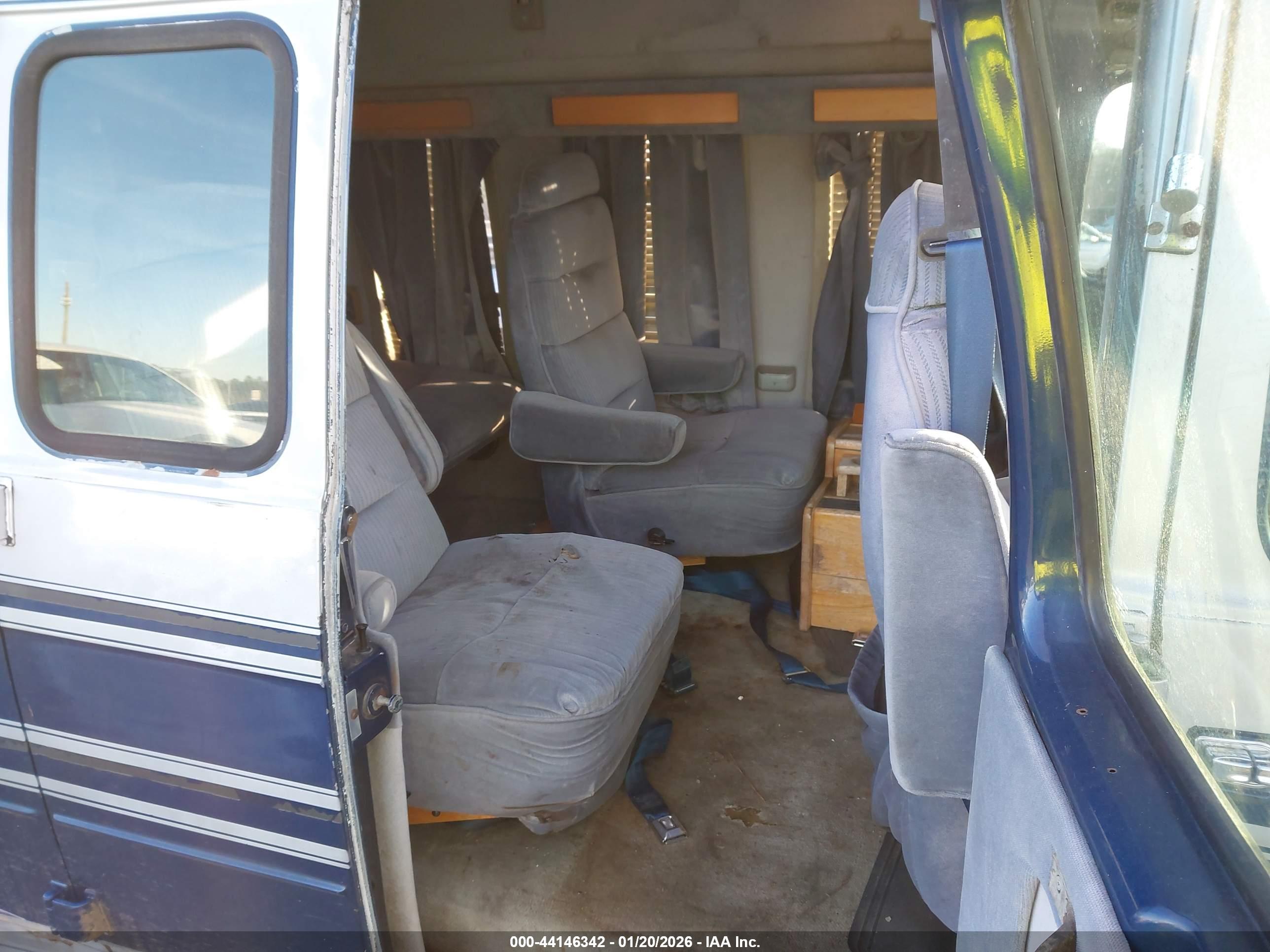 CHEVROLET G20 image 8