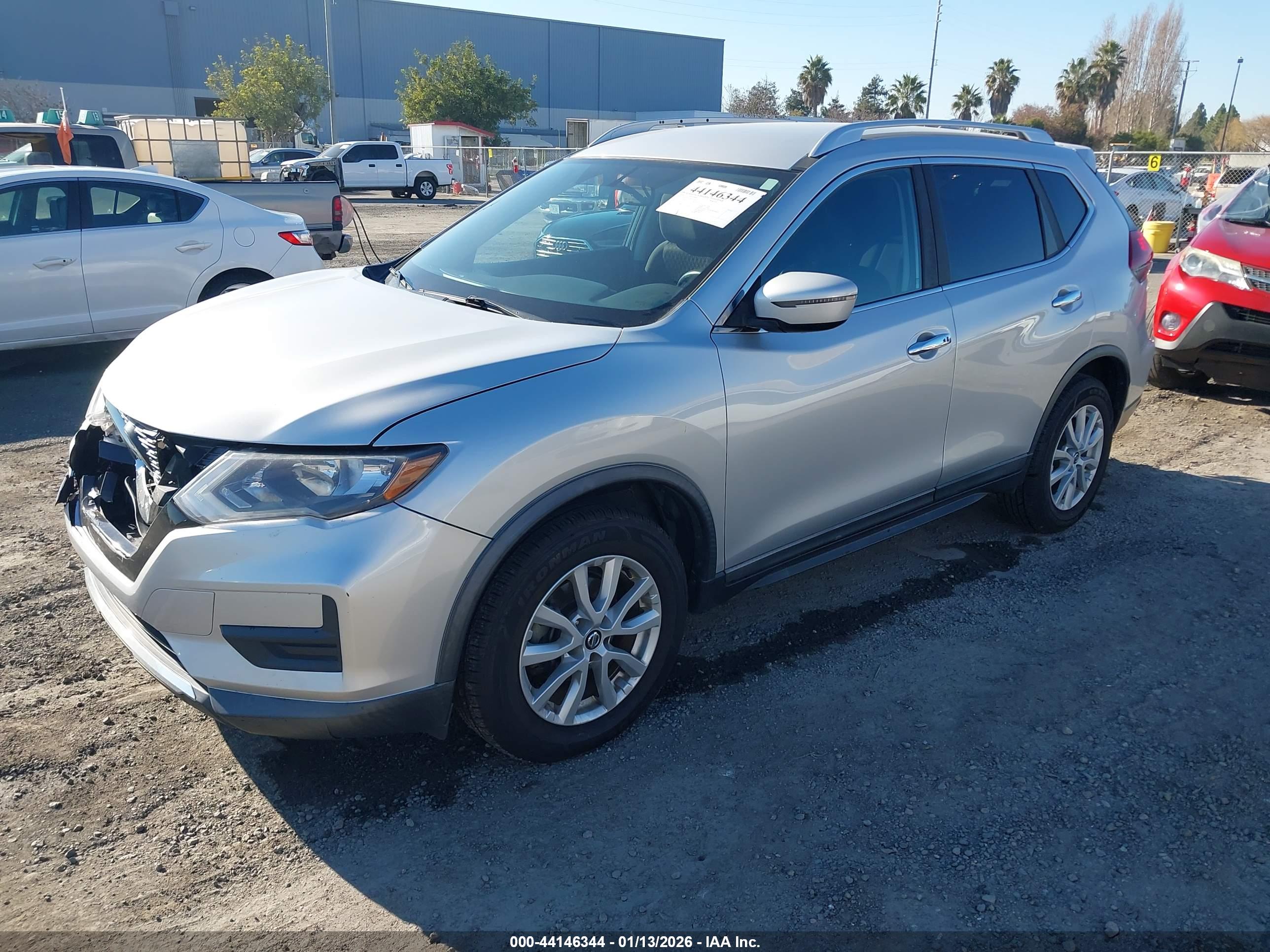 NISSAN ROGUE image 2