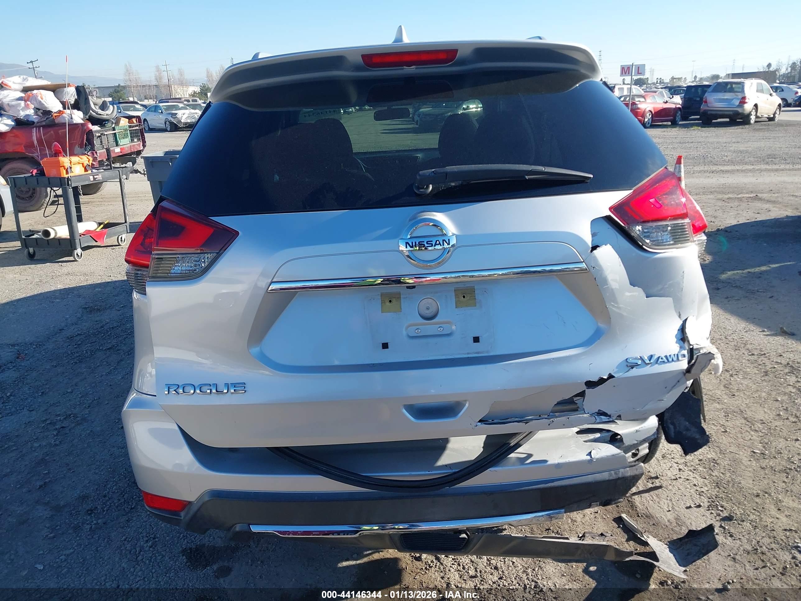 NISSAN ROGUE image 6