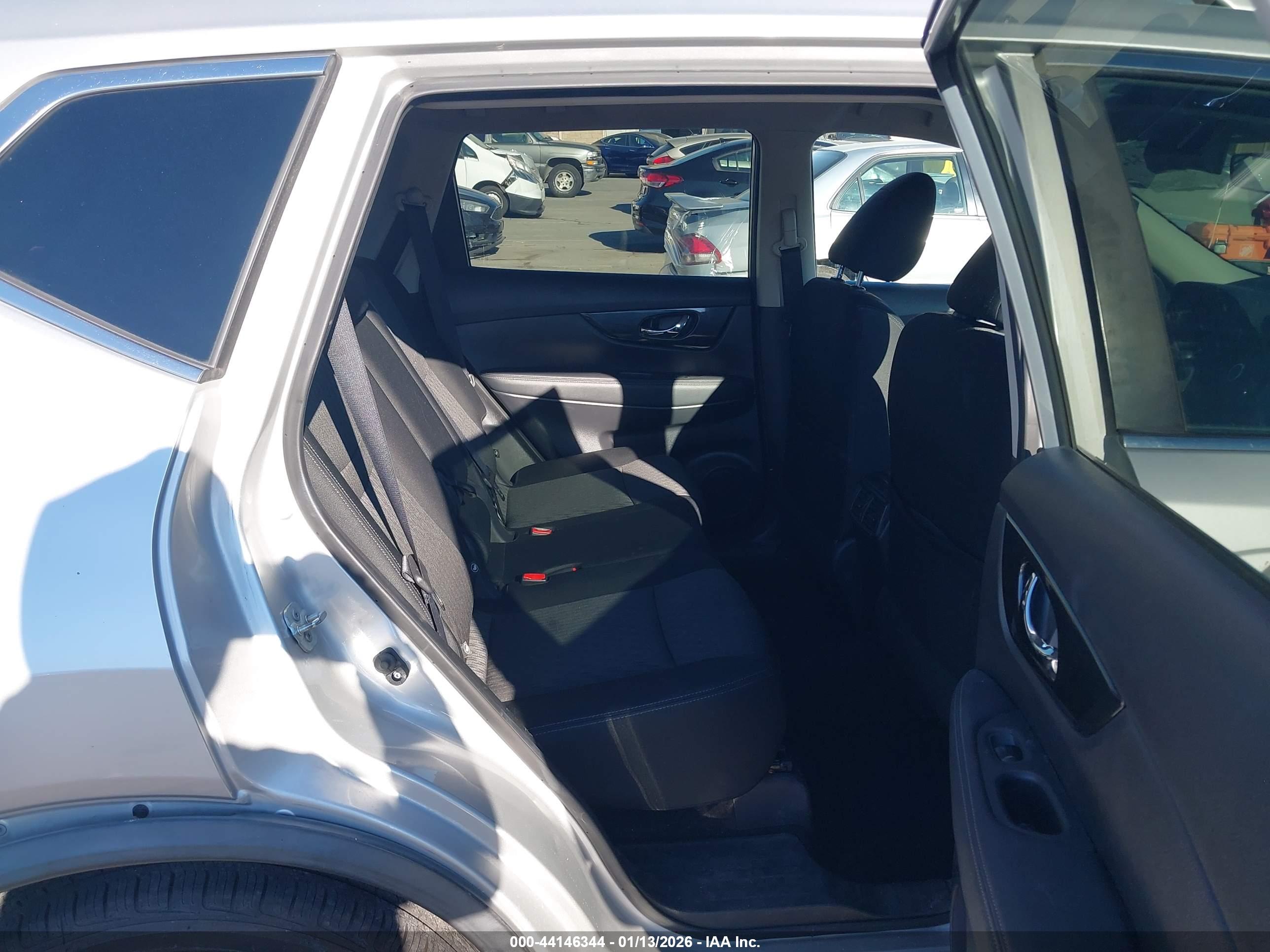 NISSAN ROGUE image 8