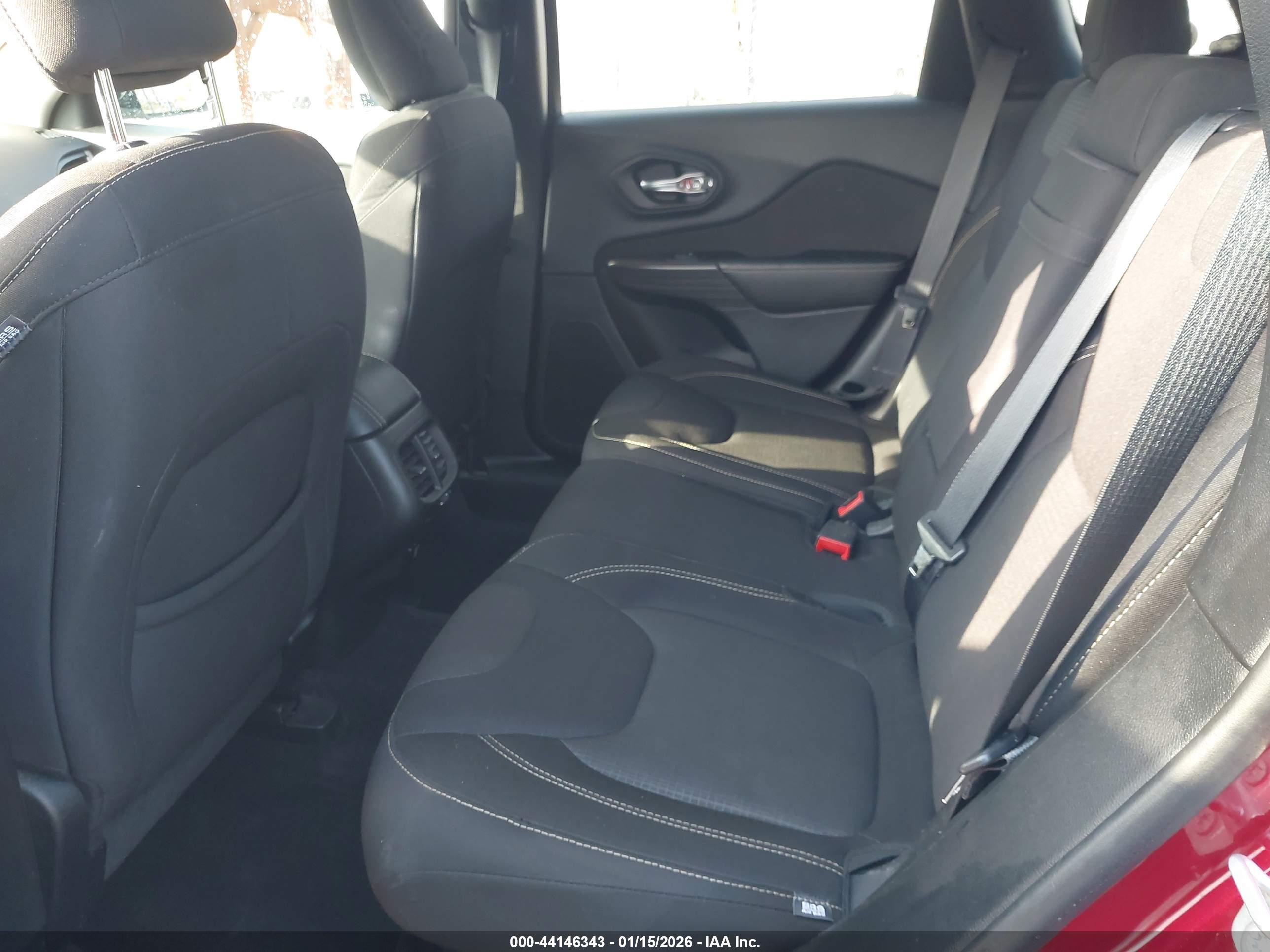 JEEP CHEROKEE image 8