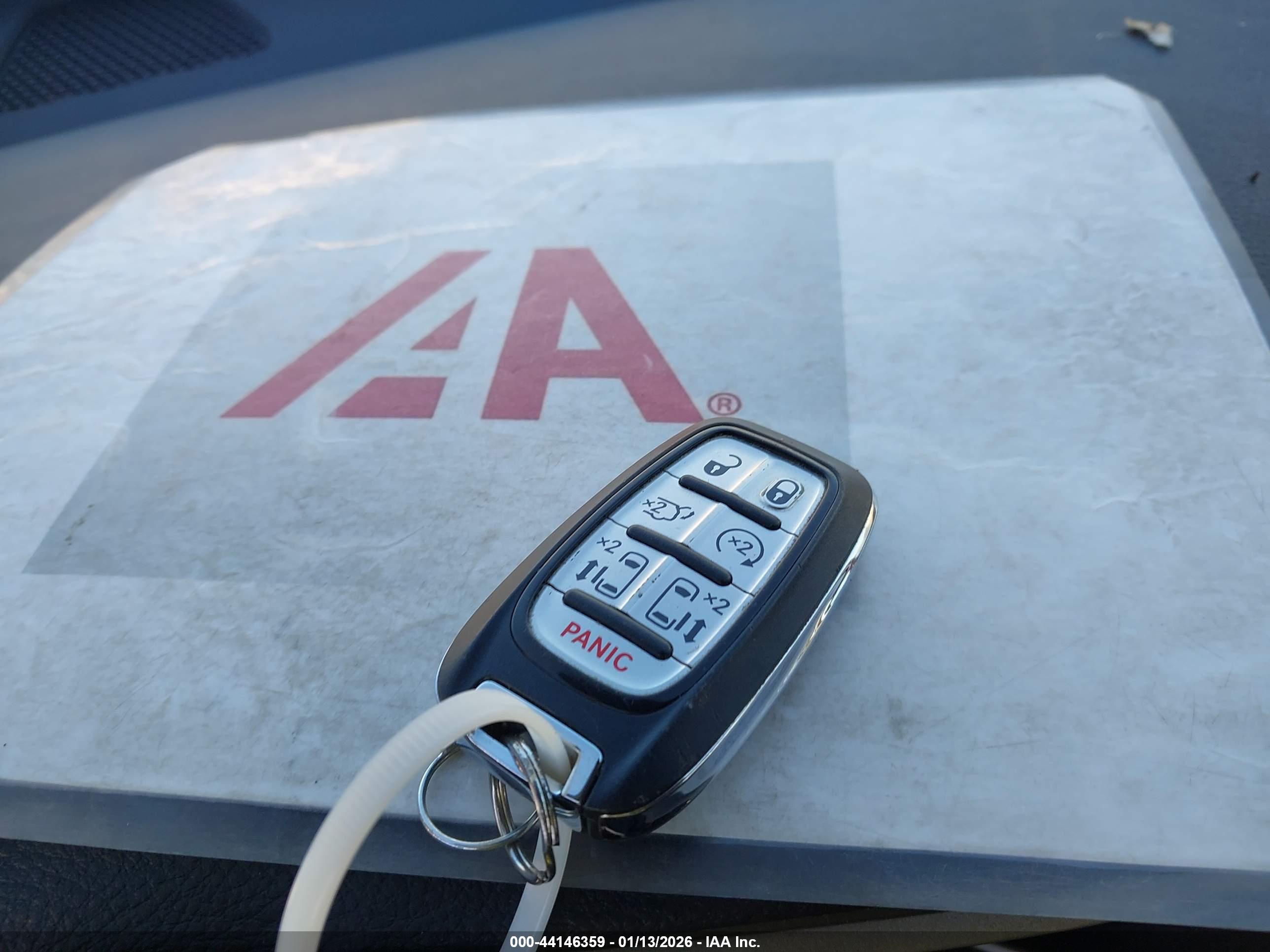 CHRYSLER PACIFICA image 11