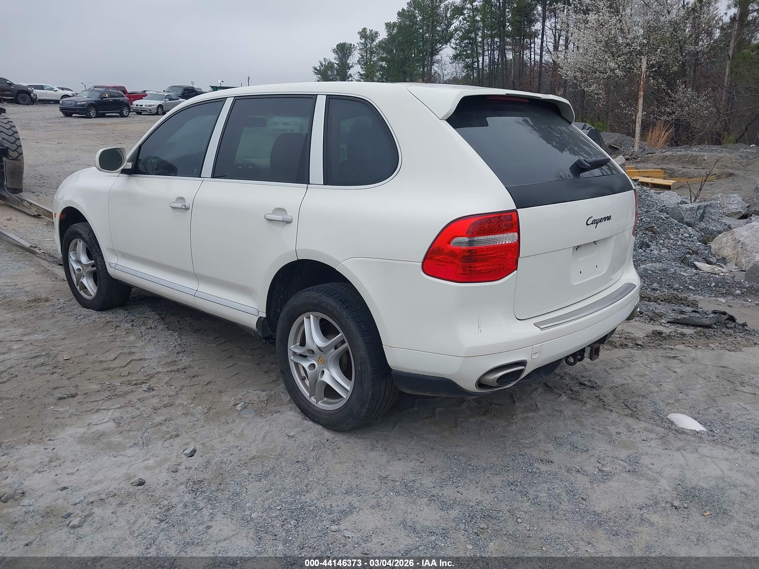 PORSCHE CAYENNE image 3