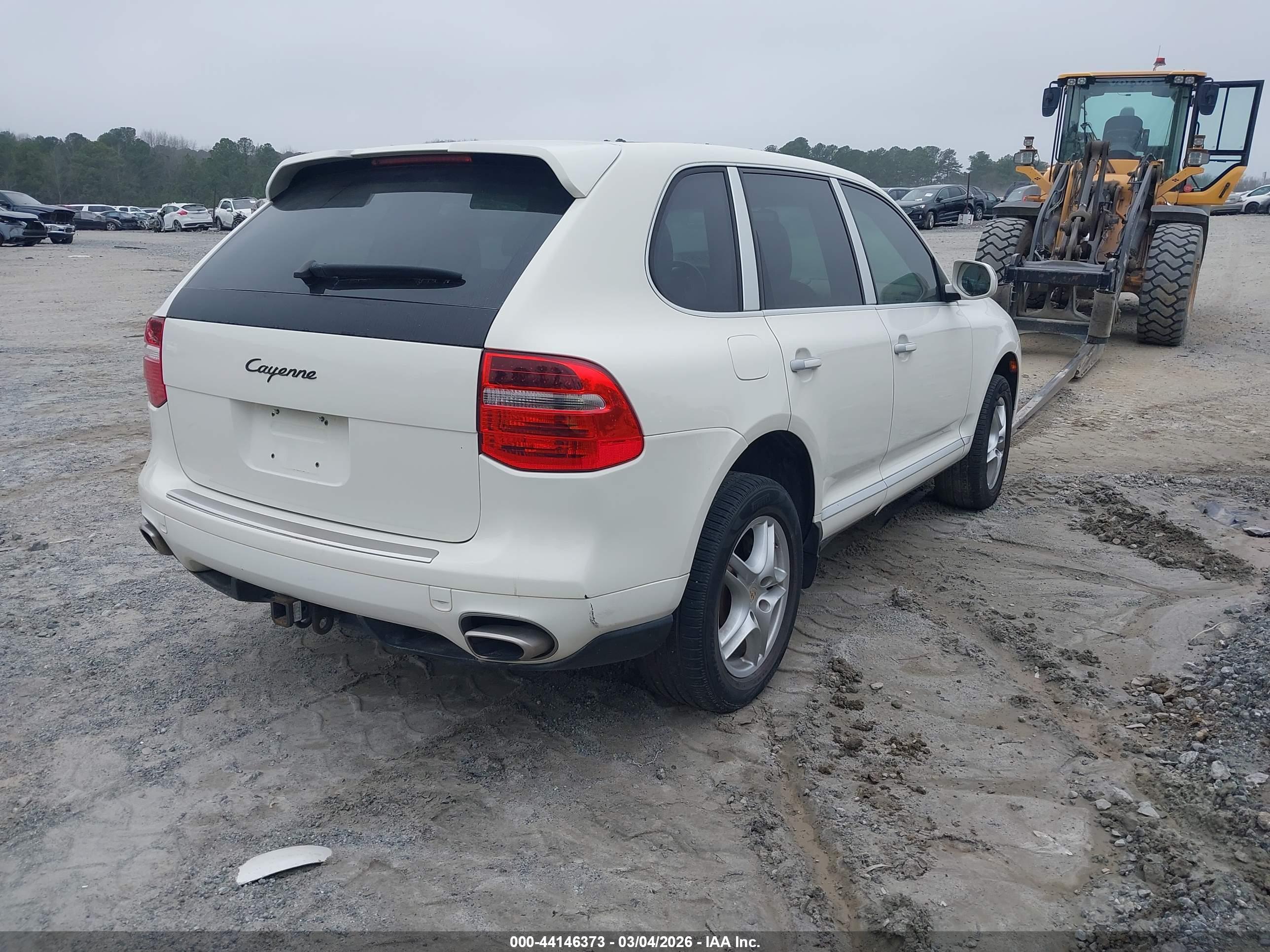 PORSCHE CAYENNE image 4