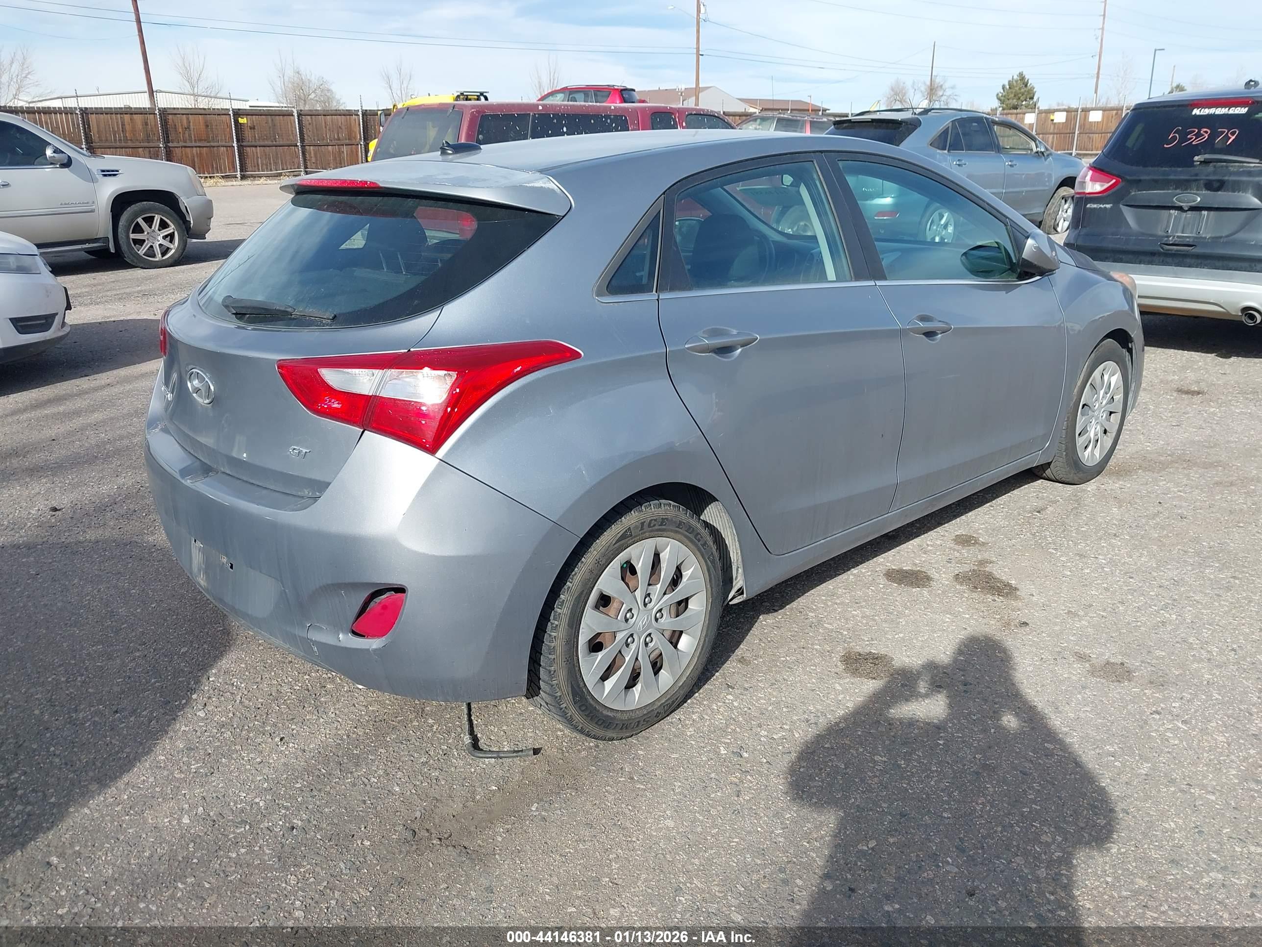 HYUNDAI ELANTRA image 4