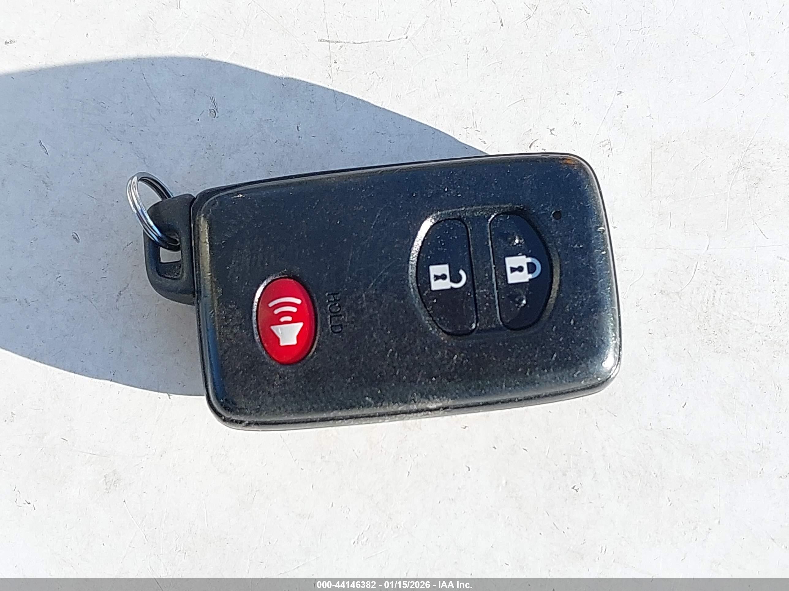 TOYOTA PRIUS image 11