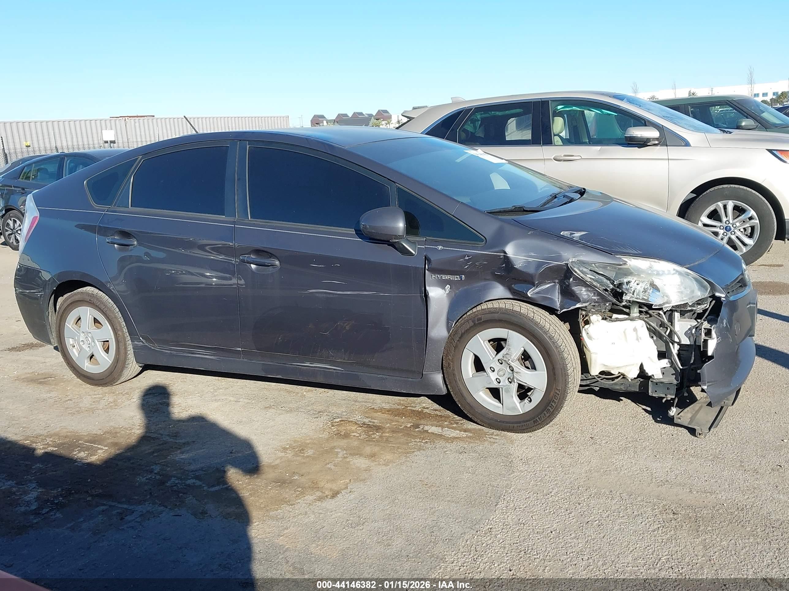 TOYOTA PRIUS image 6